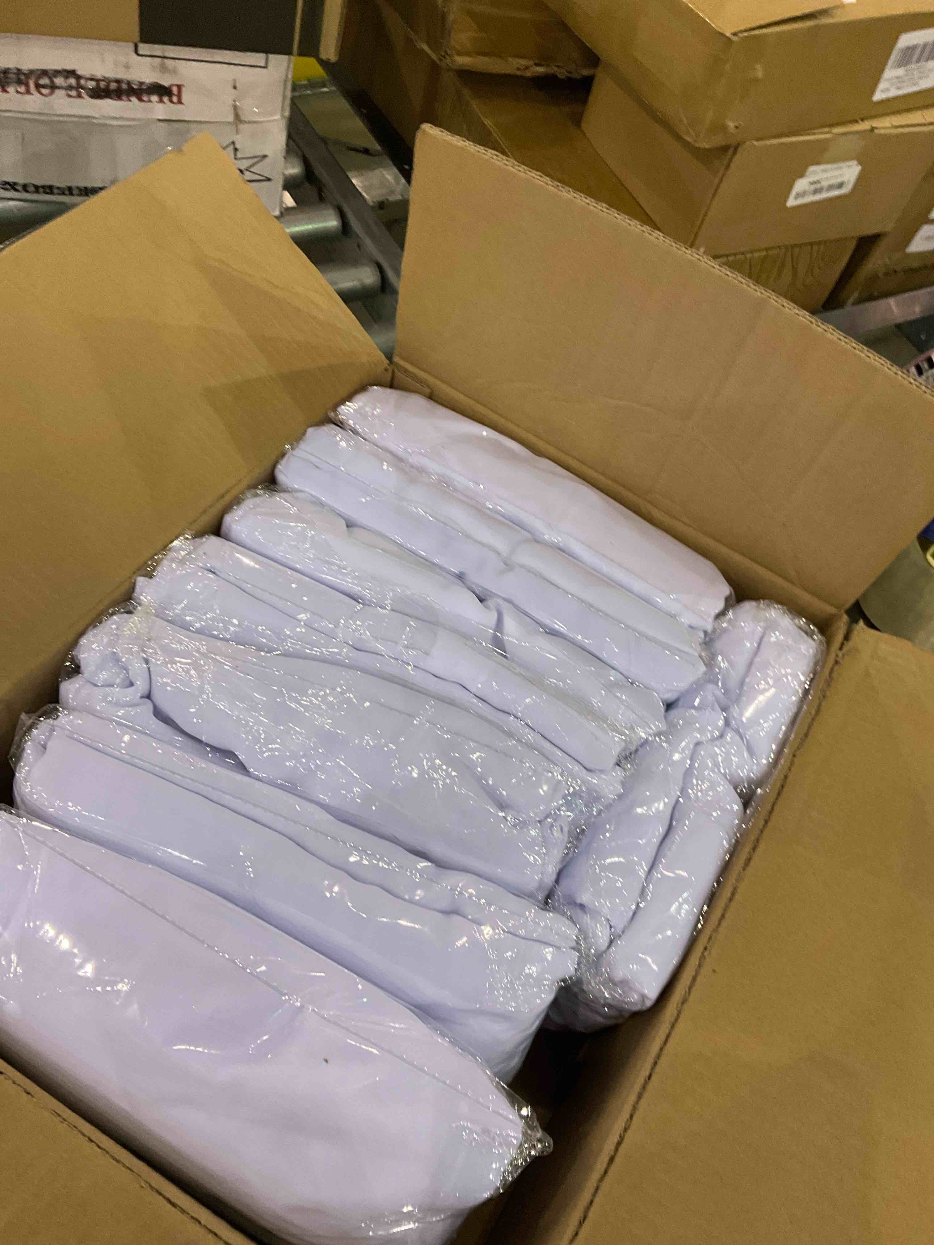 https://s3.amazonaws.com/lotting-images-prod/BargainHunt/EXS01130857_1707221983463.jpeg