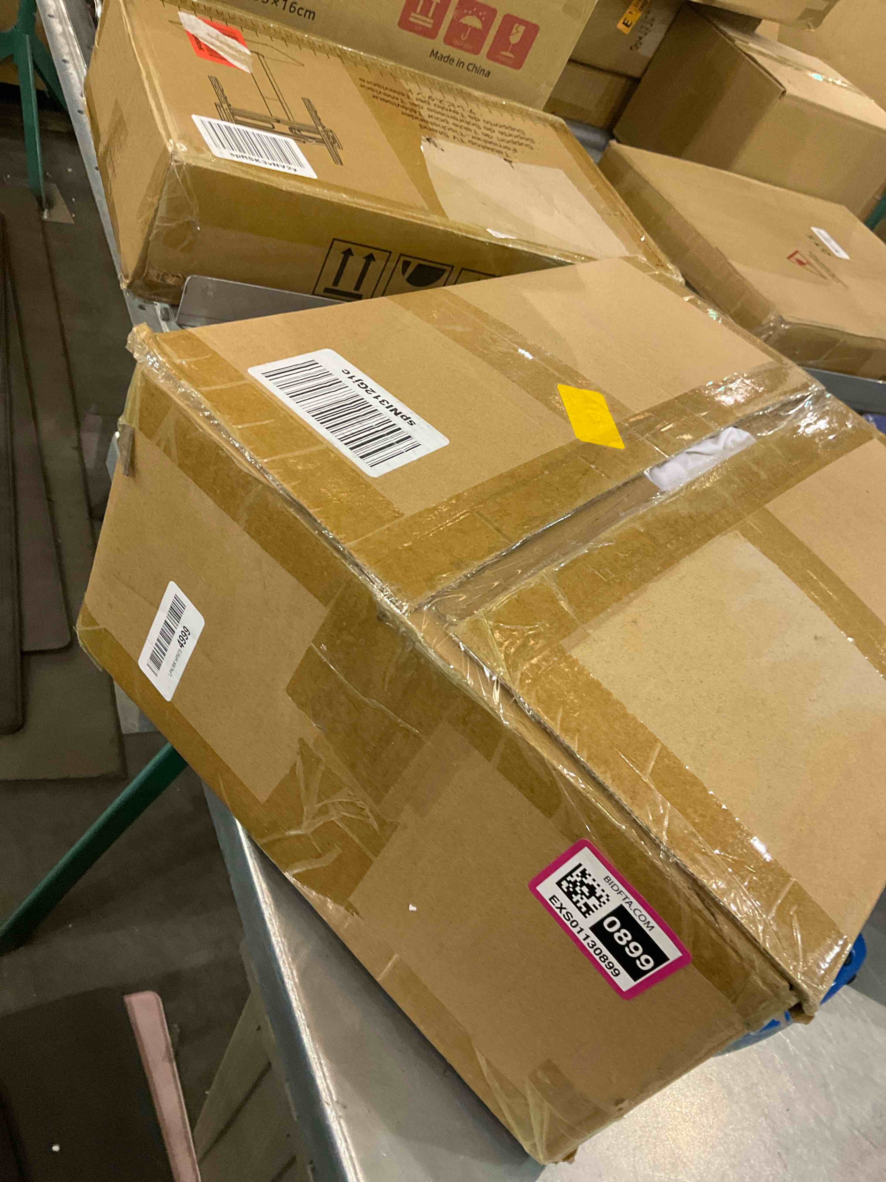 https://s3.amazonaws.com/lotting-images-prod/BargainHunt/EXS01130899_1707229548449.jpeg