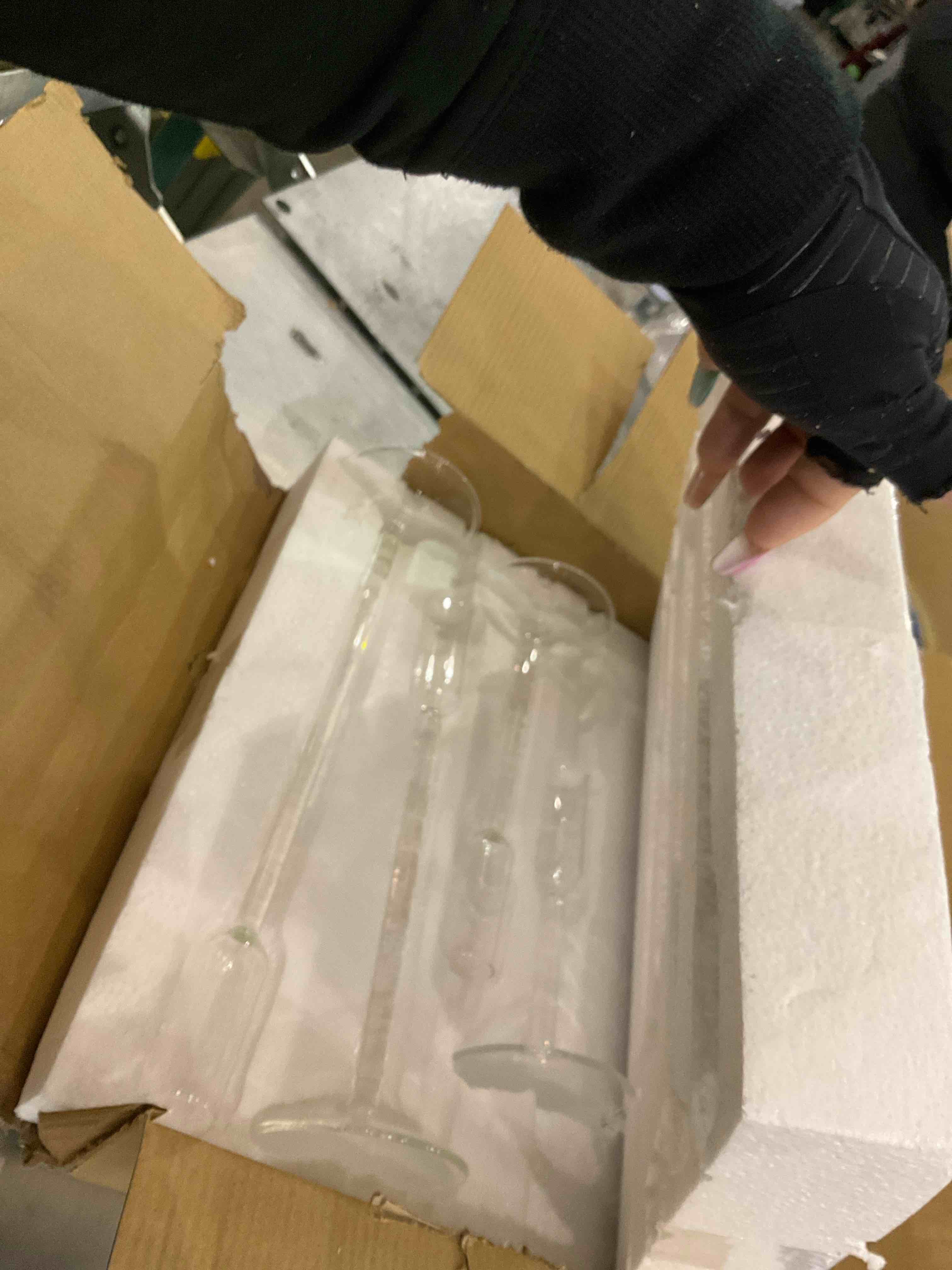 https://s3.amazonaws.com/lotting-images-prod/BargainHunt/EXS01130901_1707229817426.jpeg