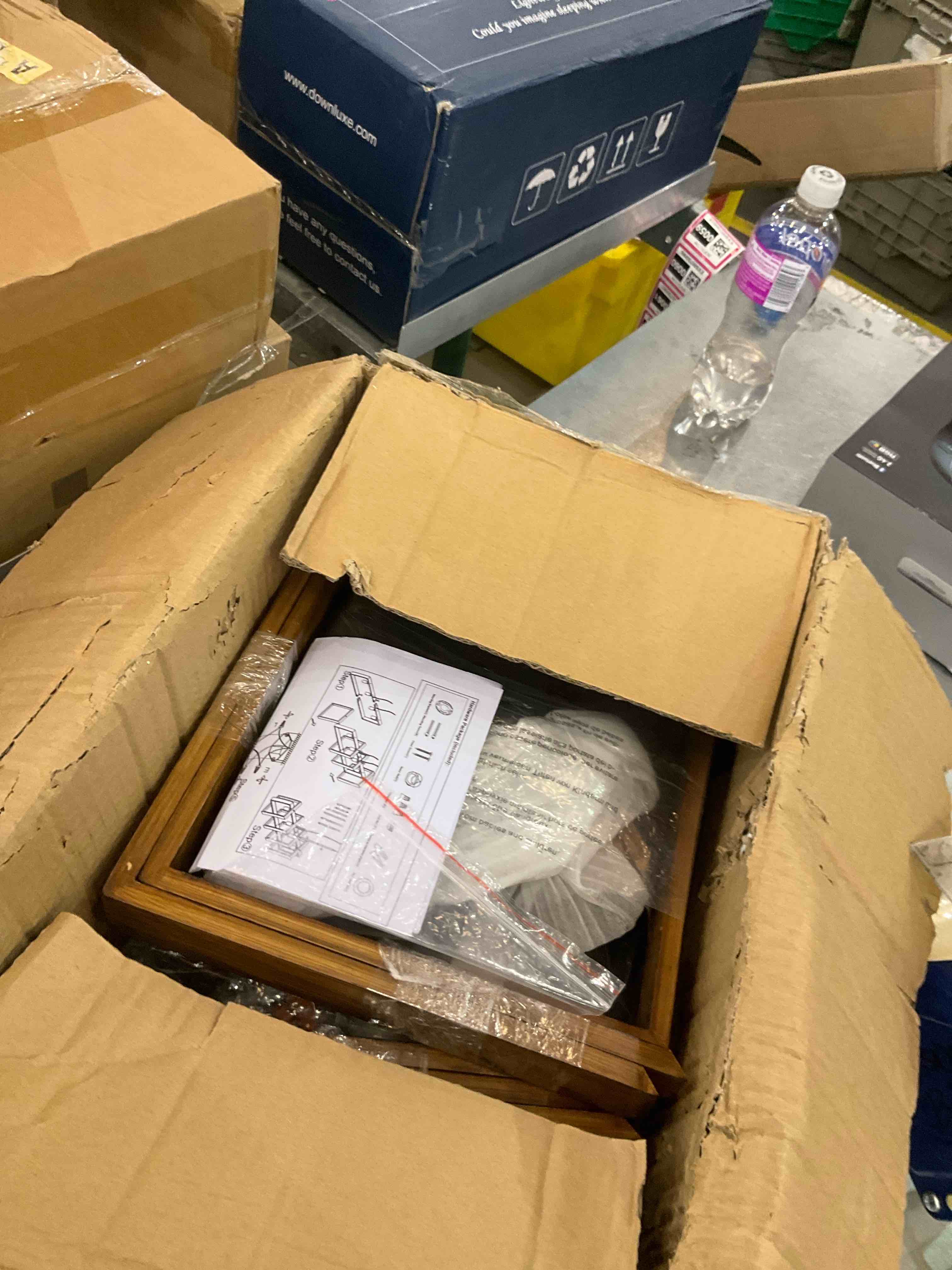 https://s3.amazonaws.com/lotting-images-prod/BargainHunt/EXS01130979_1707242984940.jpeg