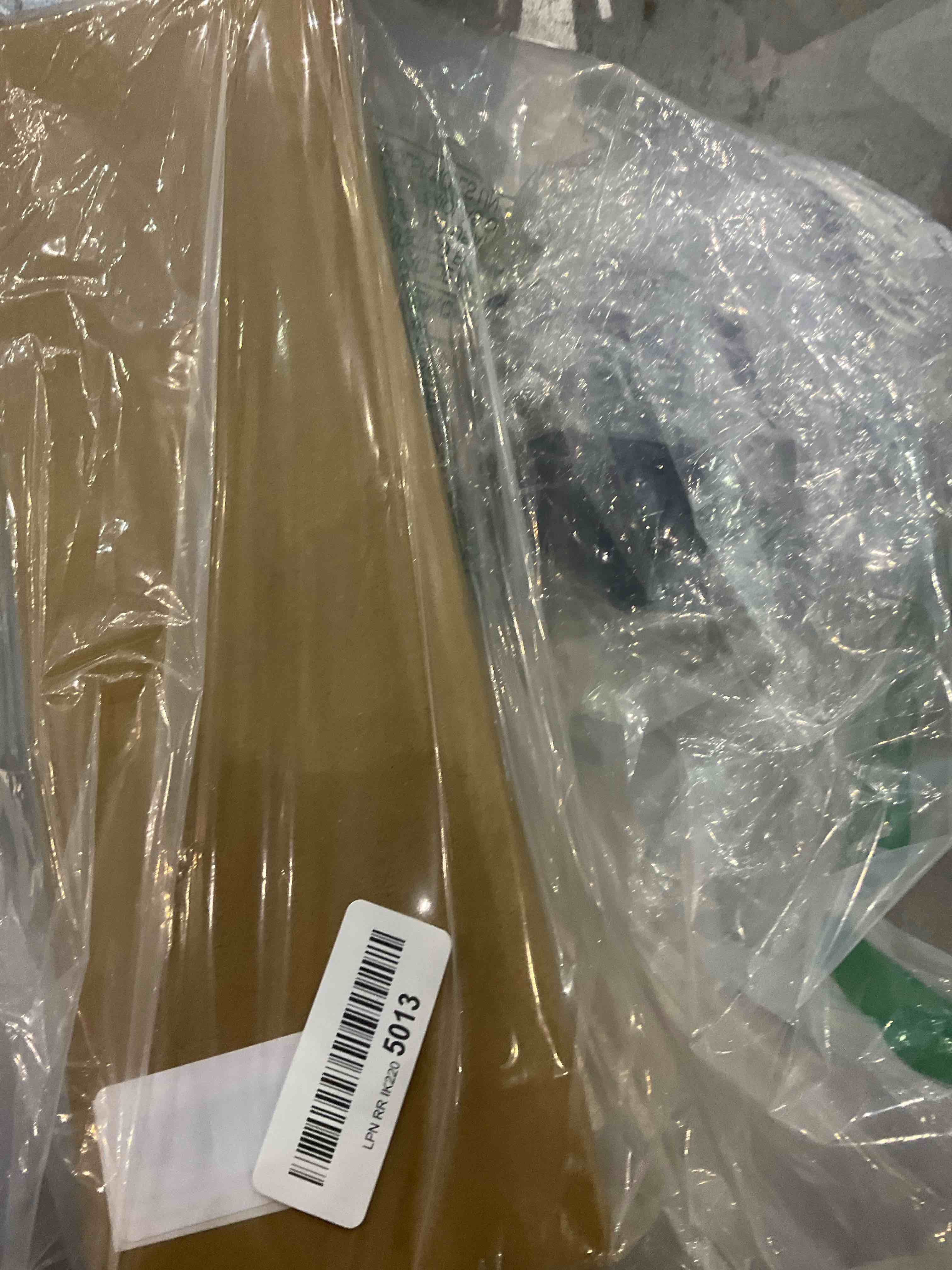 https://s3.amazonaws.com/lotting-images-prod/BargainHunt/EXS01131355_1706706222514.jpeg