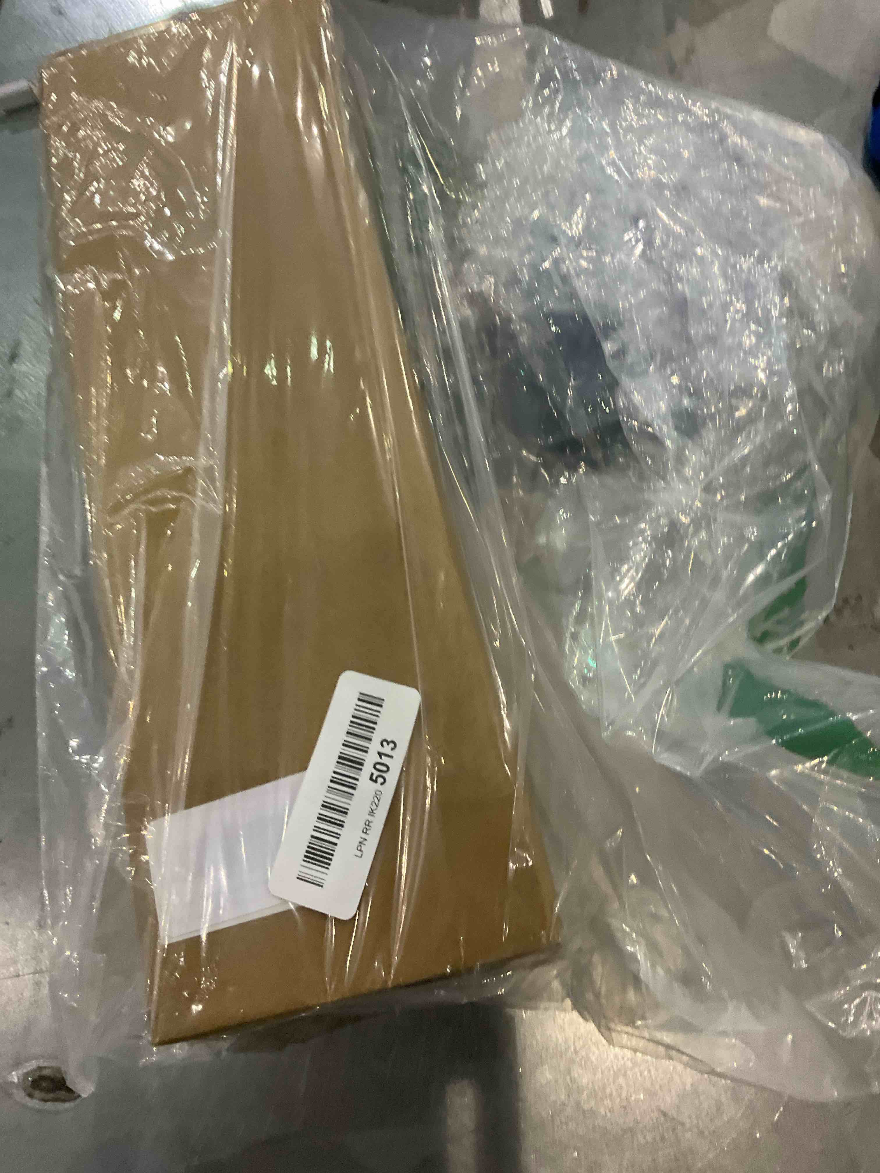 https://s3.amazonaws.com/lotting-images-prod/BargainHunt/EXS01131355_1706706223482.jpeg