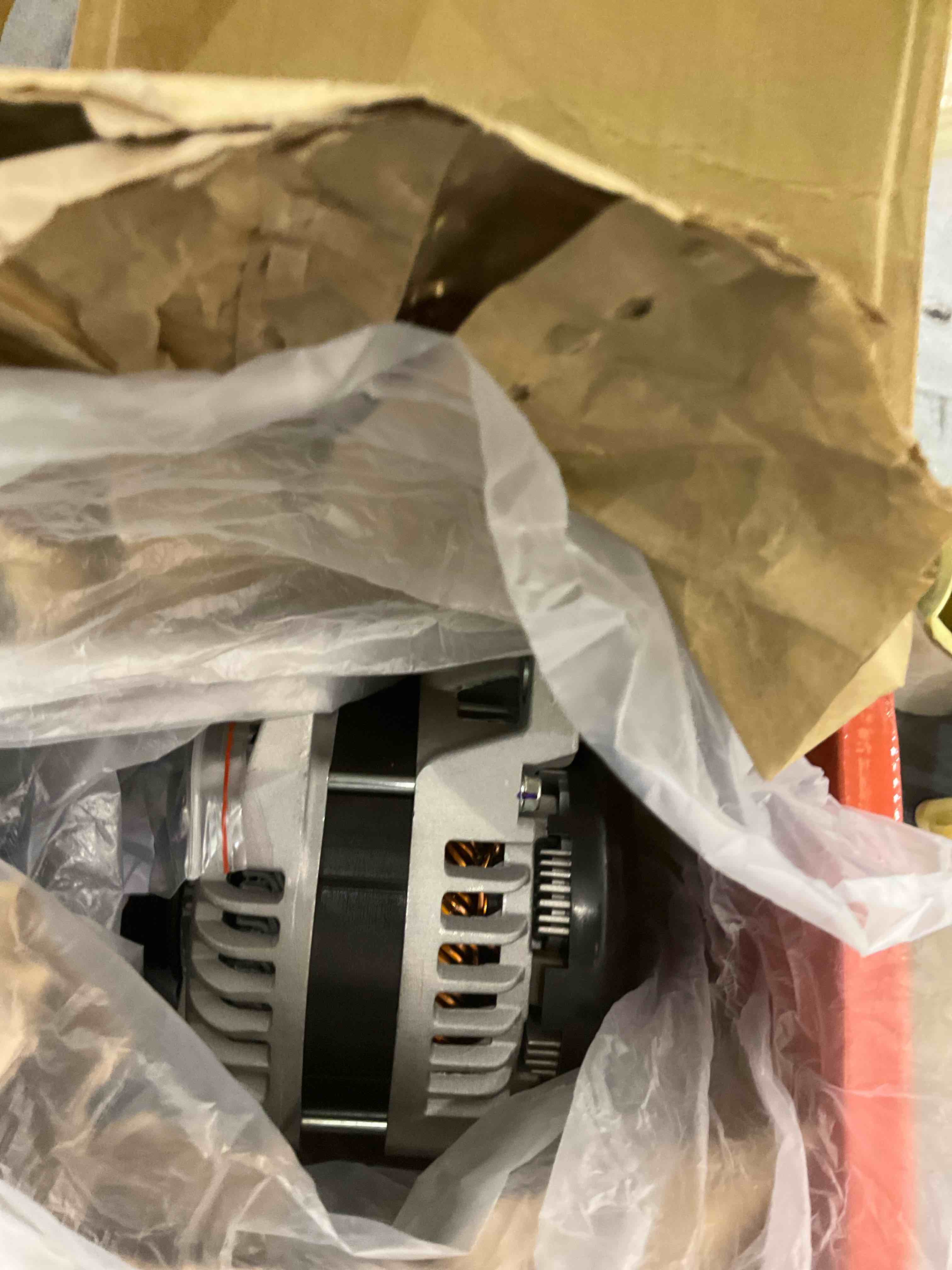 https://s3.amazonaws.com/lotting-images-prod/BargainHunt/EXS01131375_1706708712482.jpeg