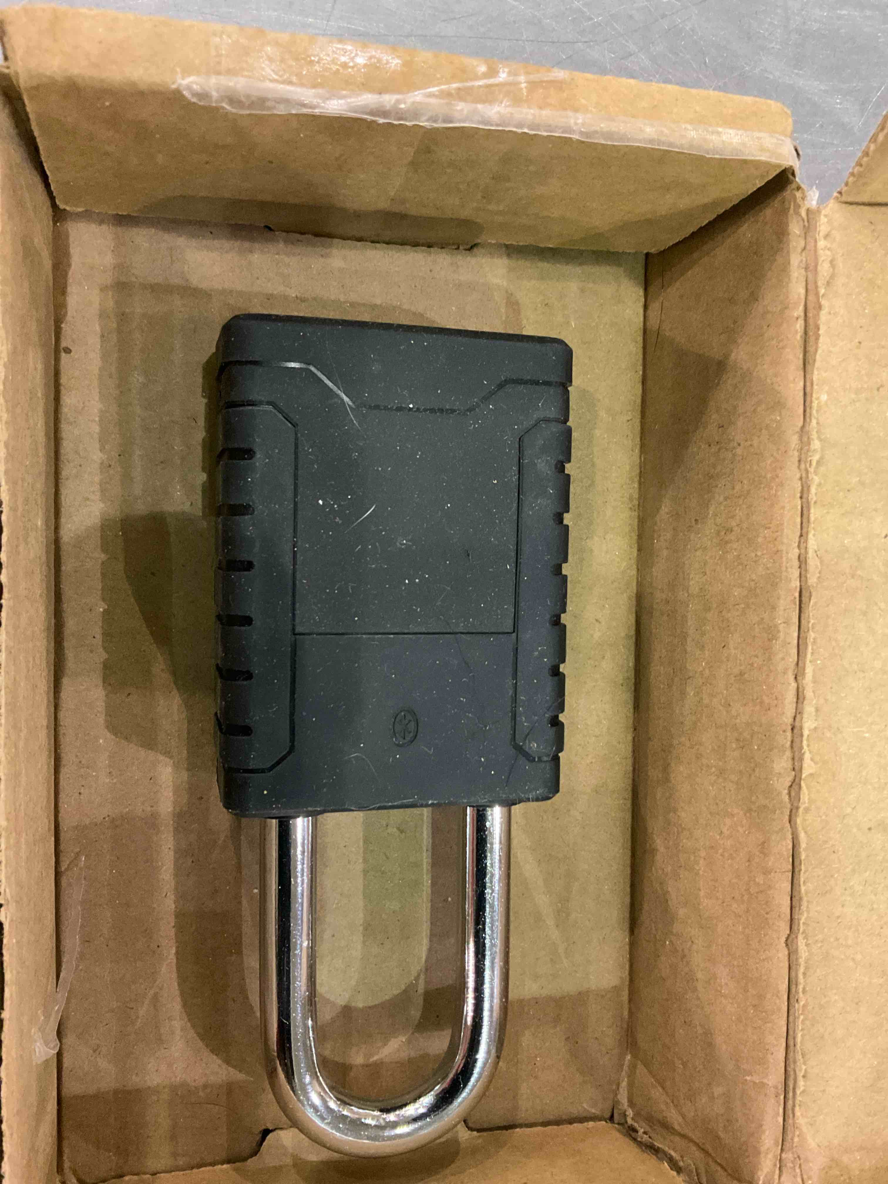 https://s3.amazonaws.com/lotting-images-prod/BargainHunt/EXS01131907_1710158005509.jpeg