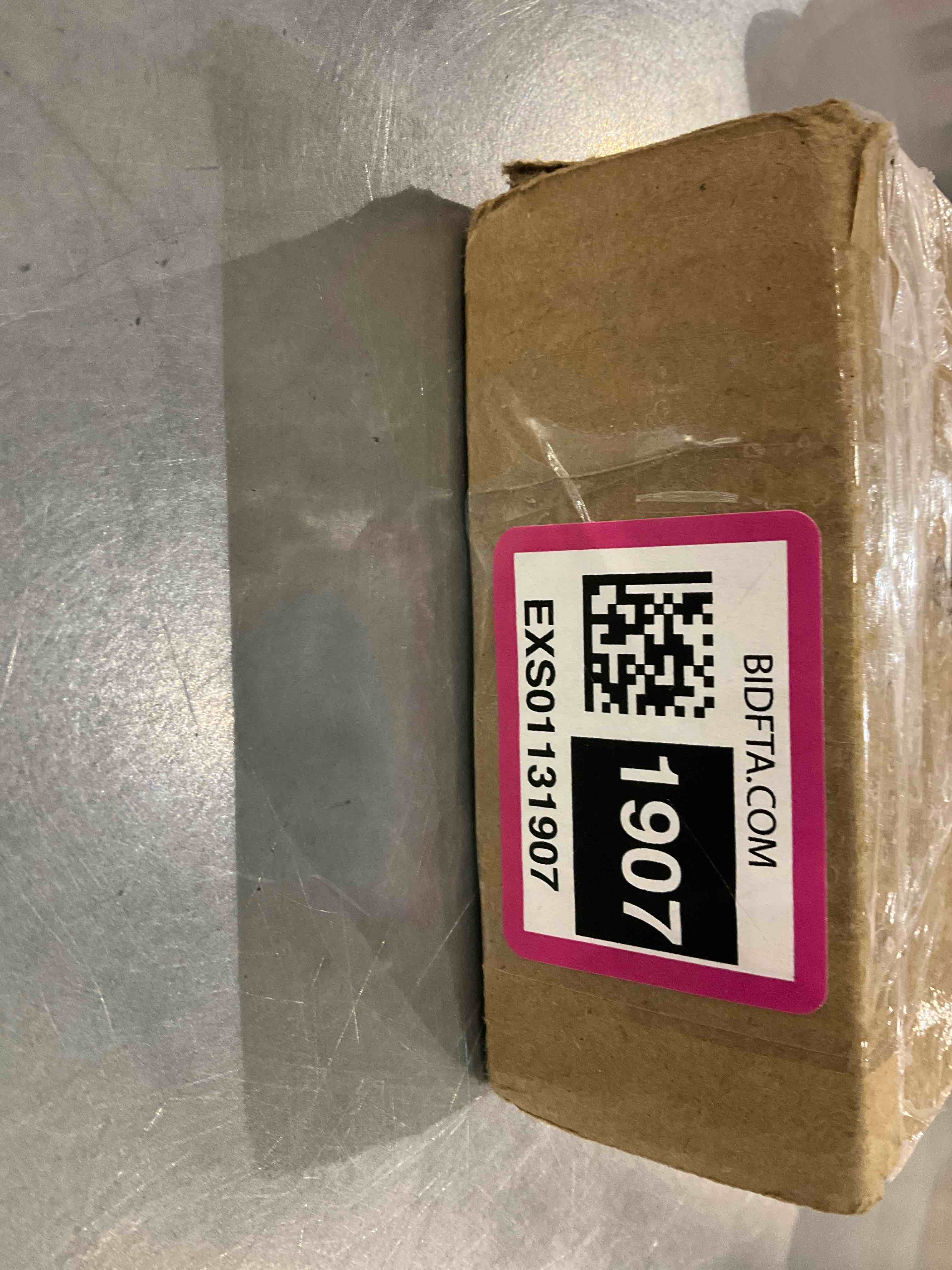 https://s3.amazonaws.com/lotting-images-prod/BargainHunt/EXS01131907_1710158083216.jpeg