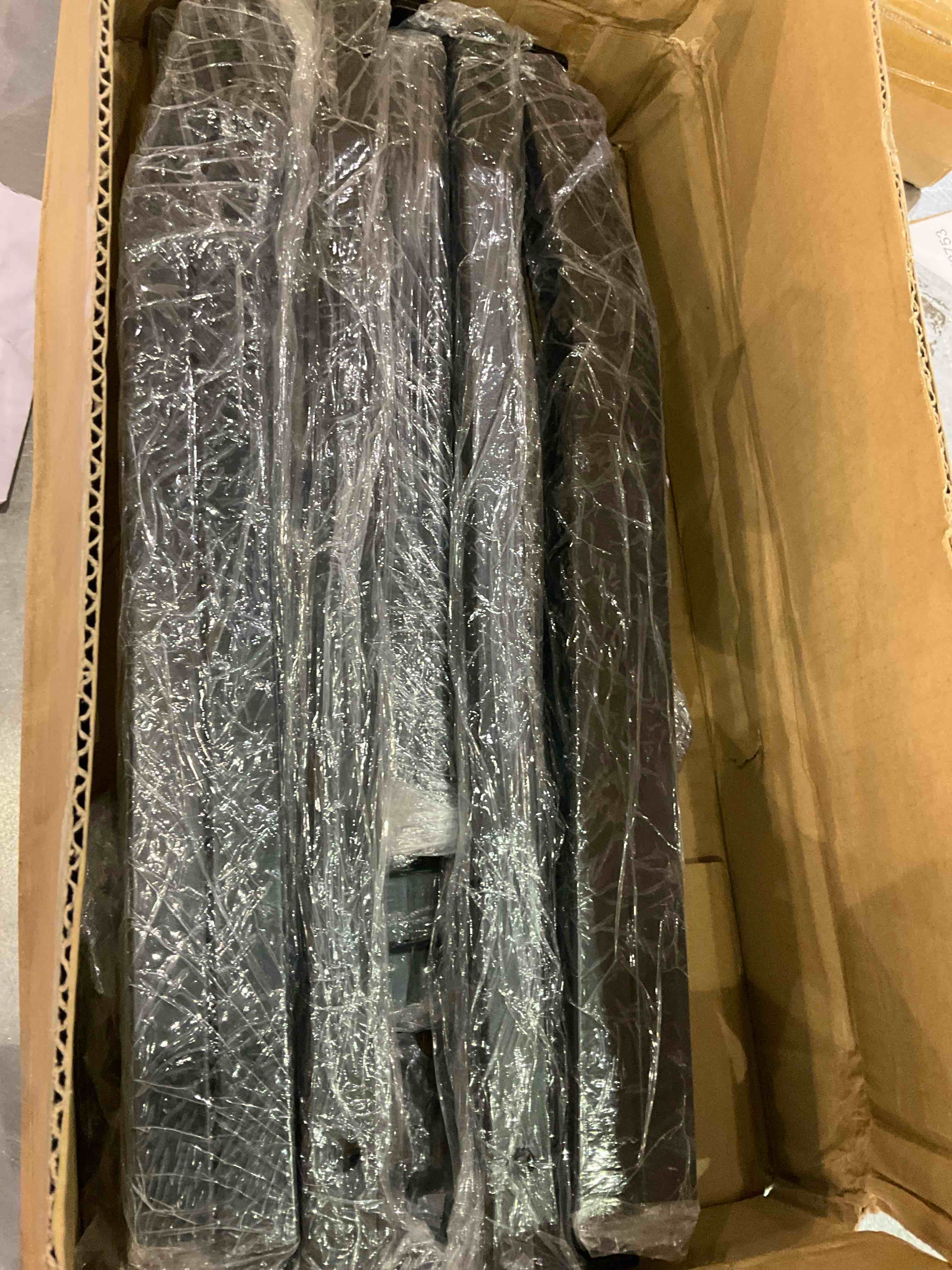 https://s3.amazonaws.com/lotting-images-prod/BargainHunt/EXS01131918_1710160044434.jpeg