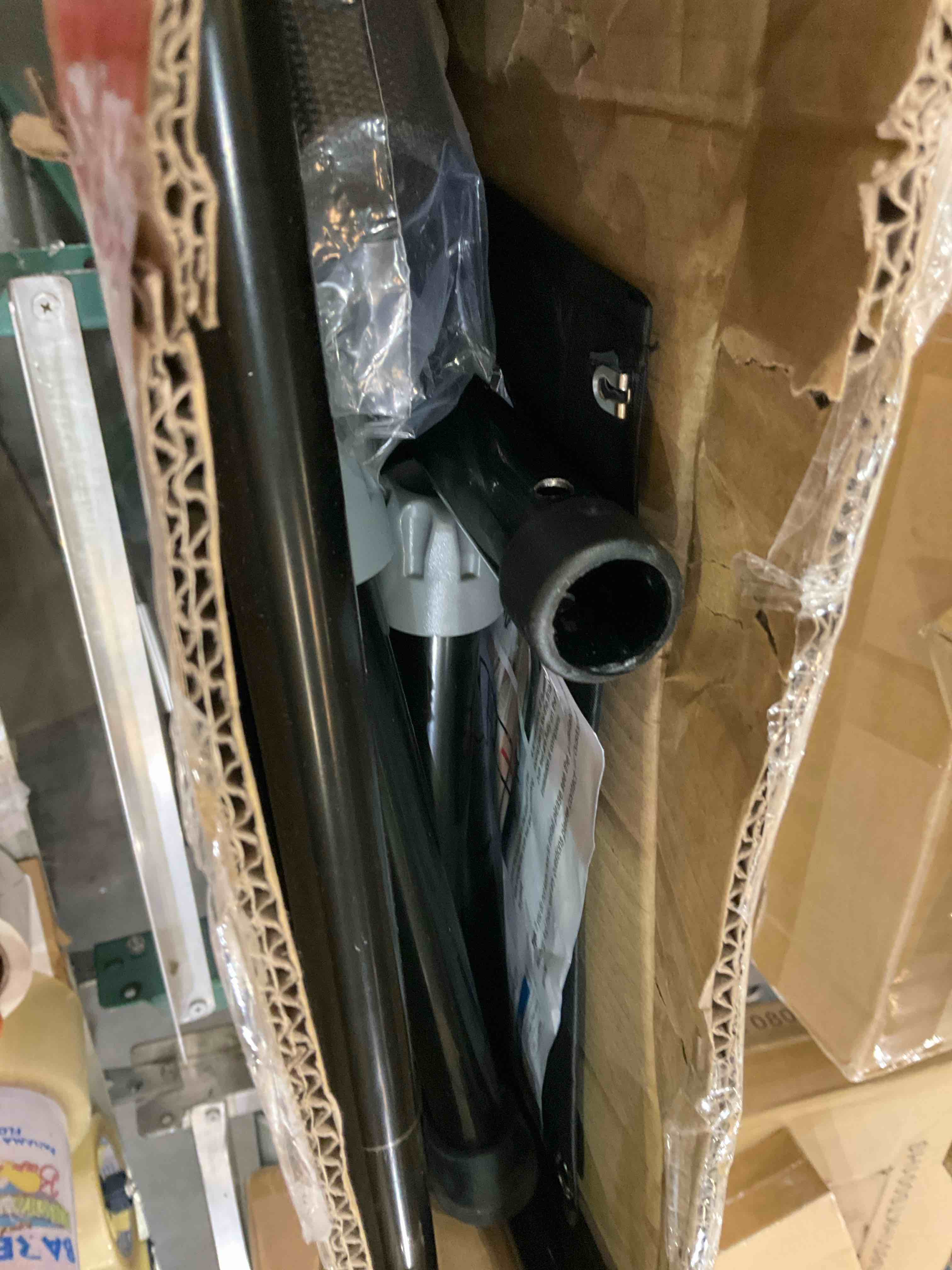 https://s3.amazonaws.com/lotting-images-prod/BargainHunt/EXS01131946_1710166660813.jpeg