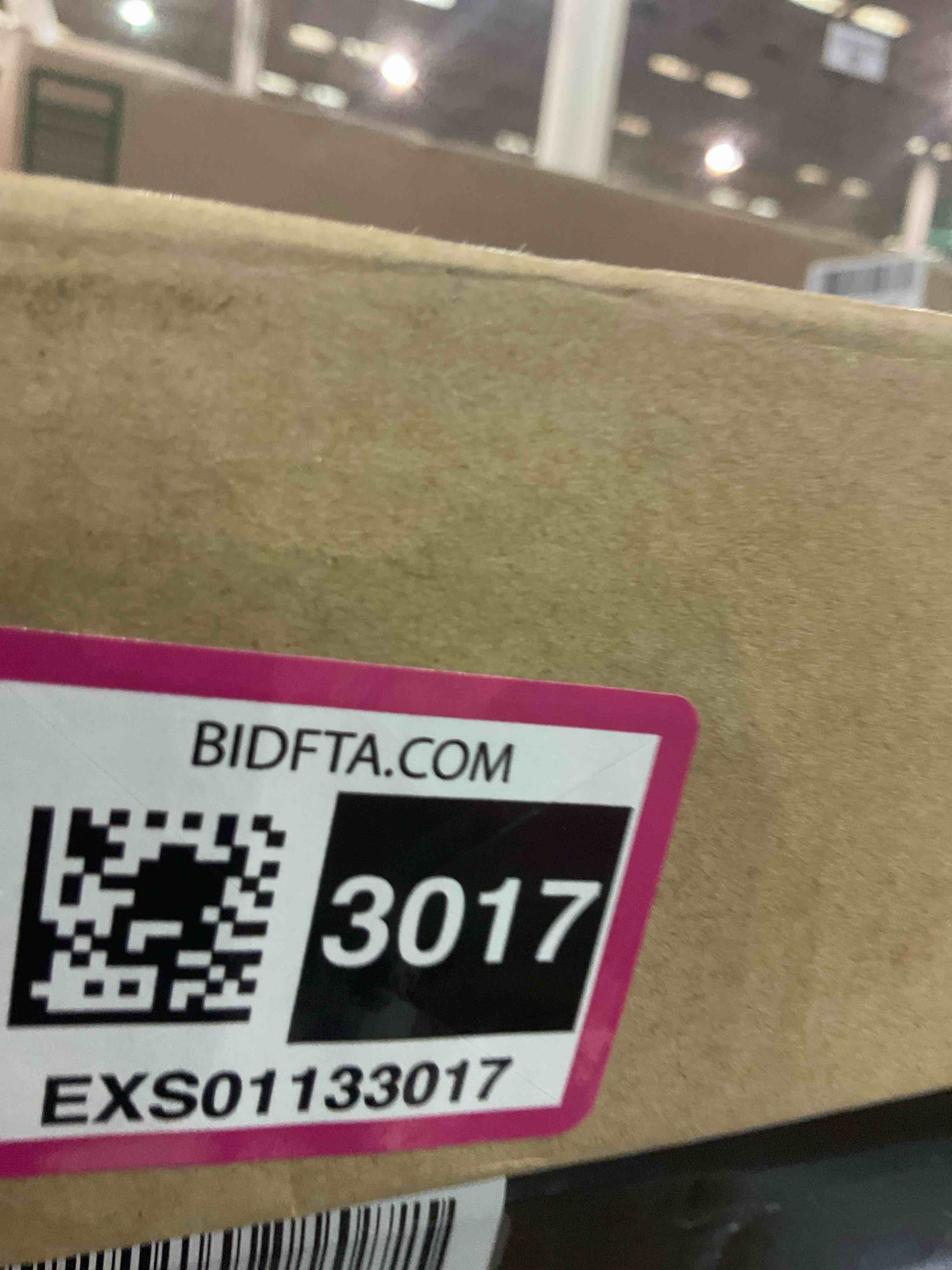 https://s3.amazonaws.com/lotting-images-prod/BargainHunt/EXS01133017_1715348406508.jpeg