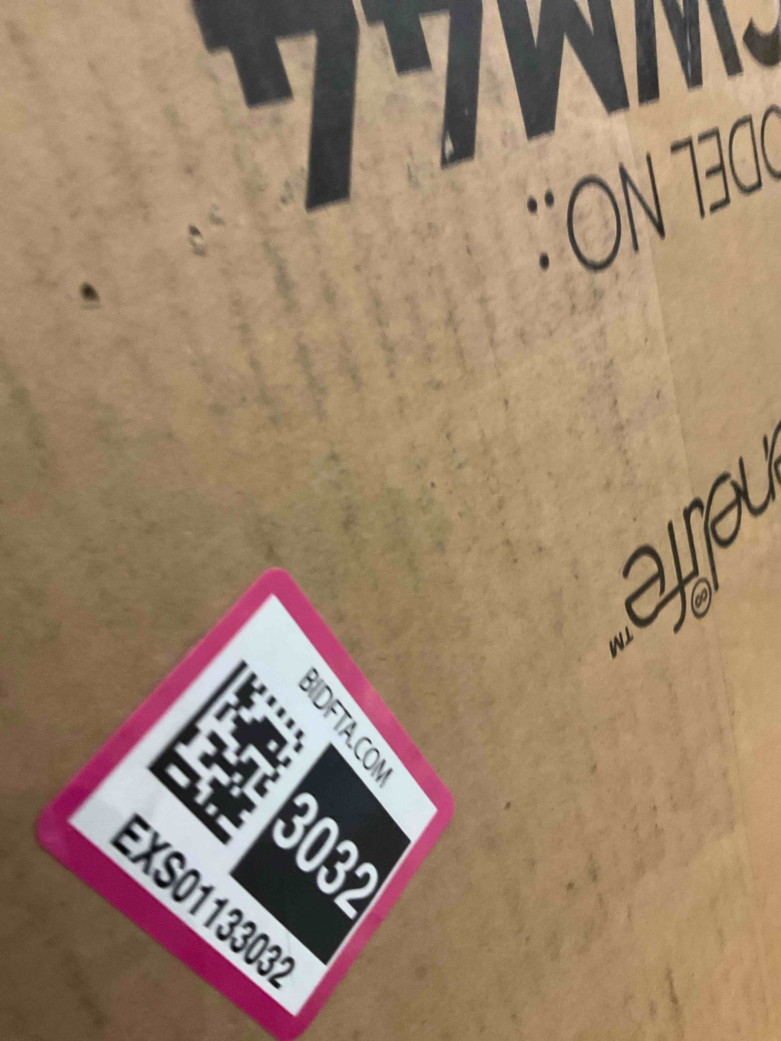 https://s3.amazonaws.com/lotting-images-prod/BargainHunt/EXS01133032_1715350921951.jpeg
