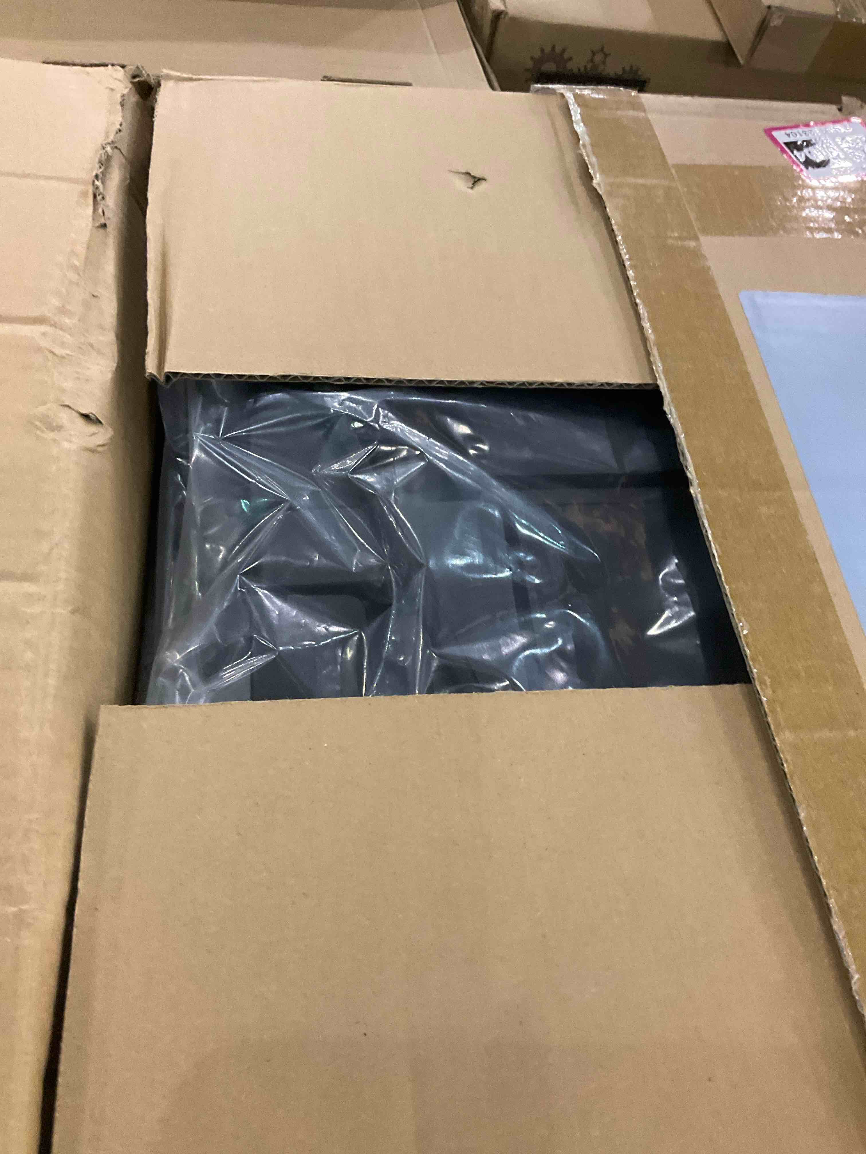 https://s3.amazonaws.com/lotting-images-prod/BargainHunt/EXS01133104_1716982433726.jpeg