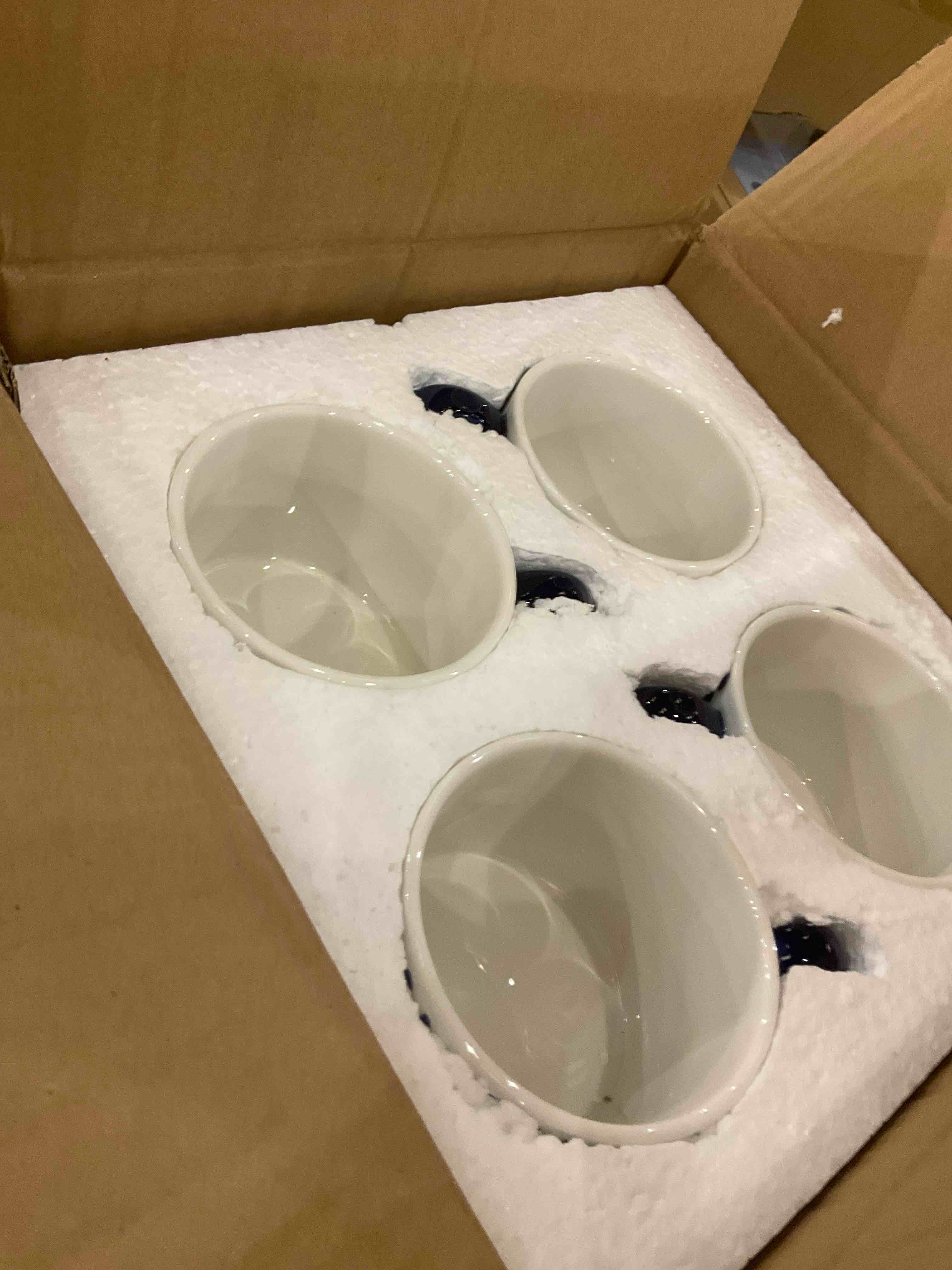 https://s3.amazonaws.com/lotting-images-prod/BargainHunt/EXS01133221_1715775787579.jpeg