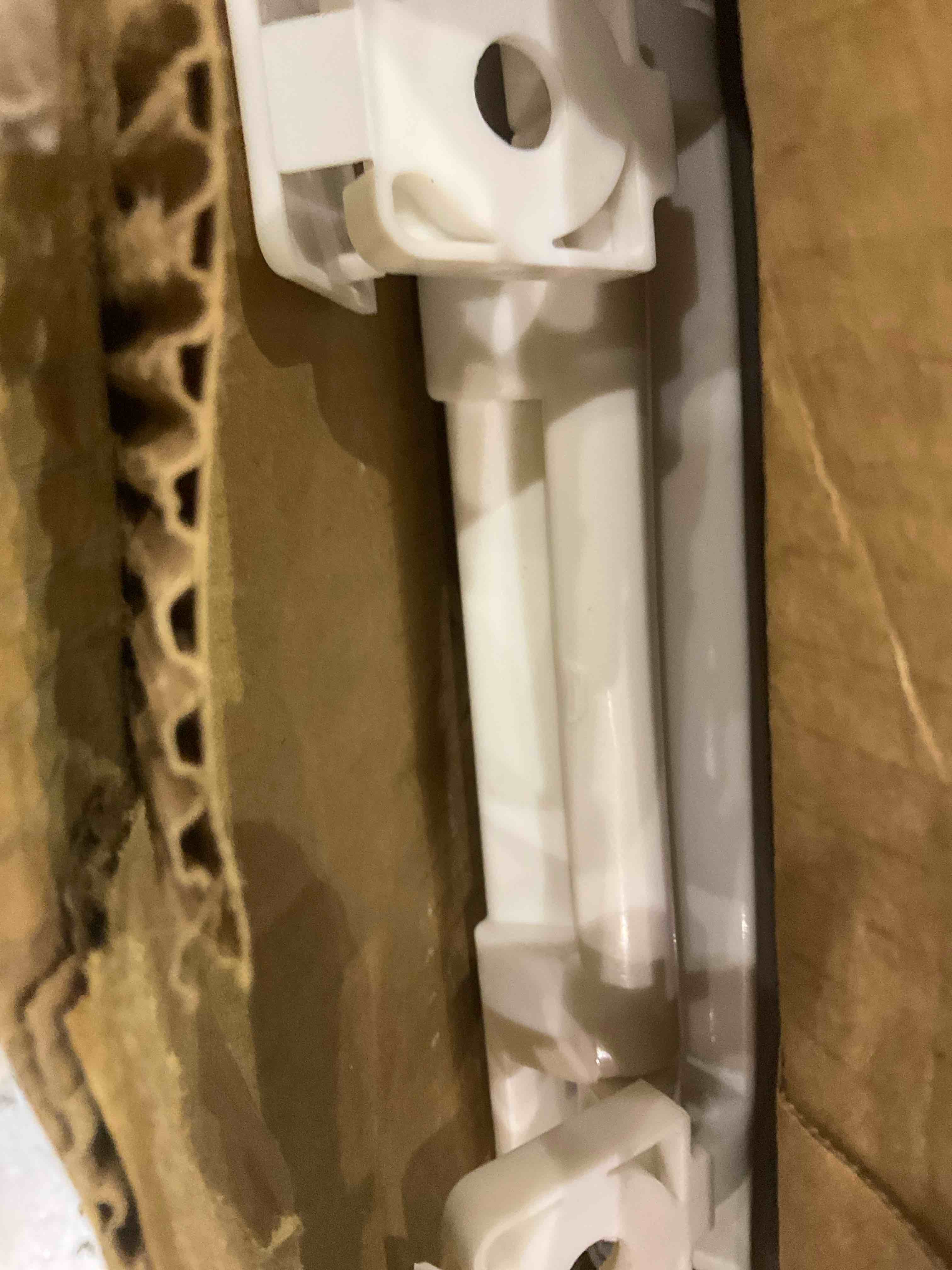 https://s3.amazonaws.com/lotting-images-prod/BargainHunt/EXS01133313_1716204064813.jpeg