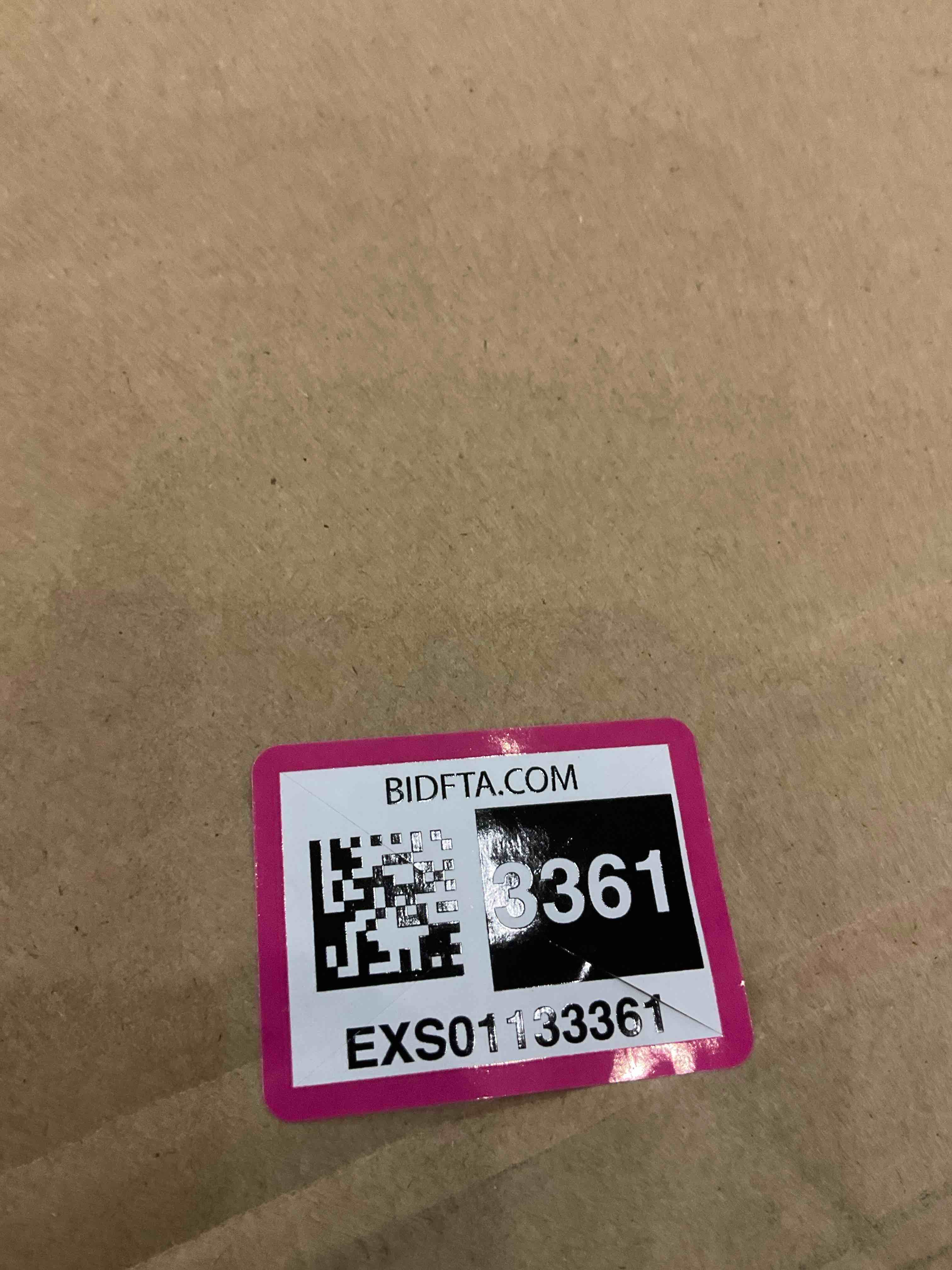 https://s3.amazonaws.com/lotting-images-prod/BargainHunt/EXS01133361_1716208005642.jpeg