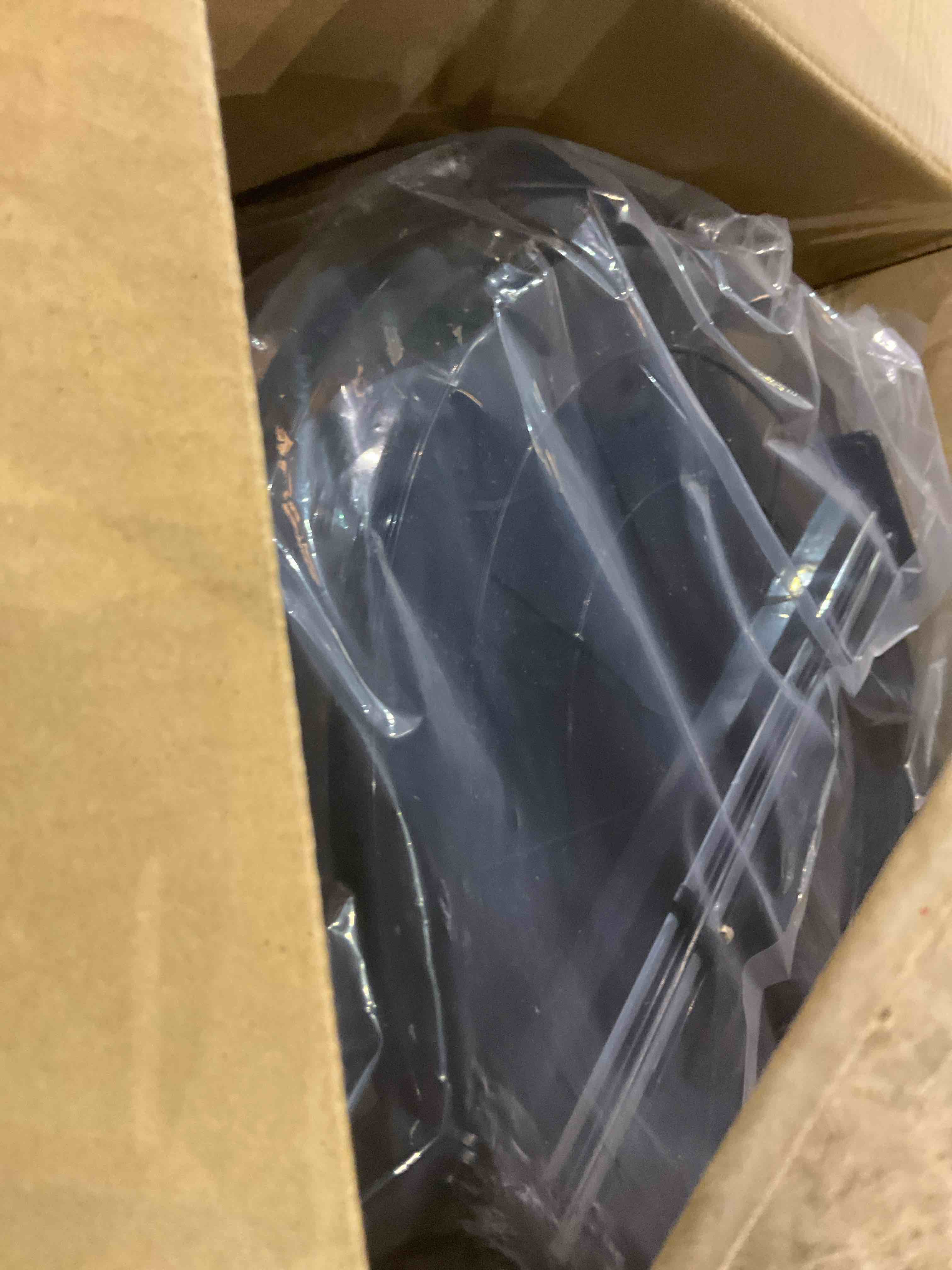 https://s3.amazonaws.com/lotting-images-prod/BargainHunt/EXS01133361_1716208037012.jpeg