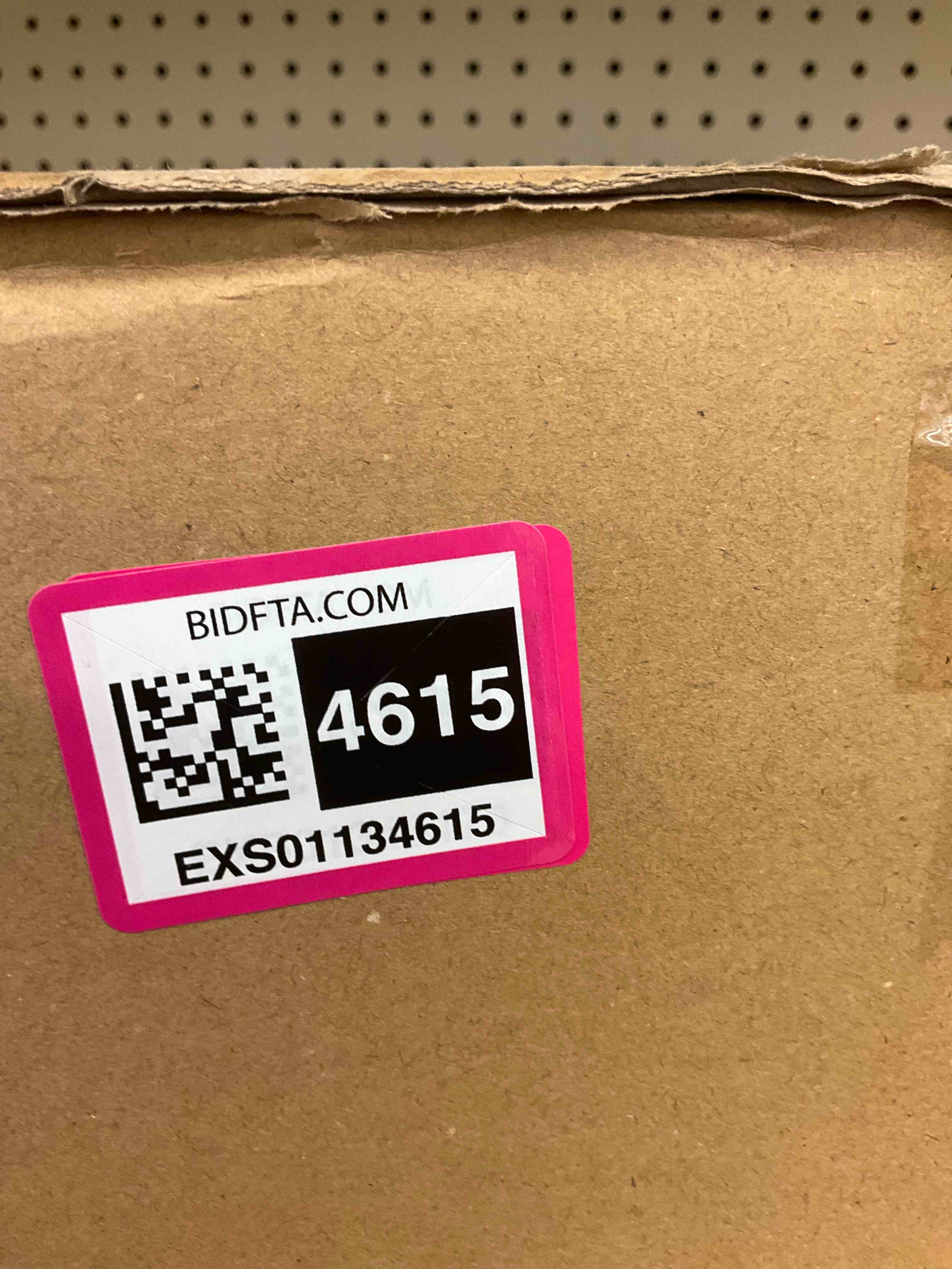https://s3.amazonaws.com/lotting-images-prod/BargainHunt/EXS01134615_1714138650192.jpeg