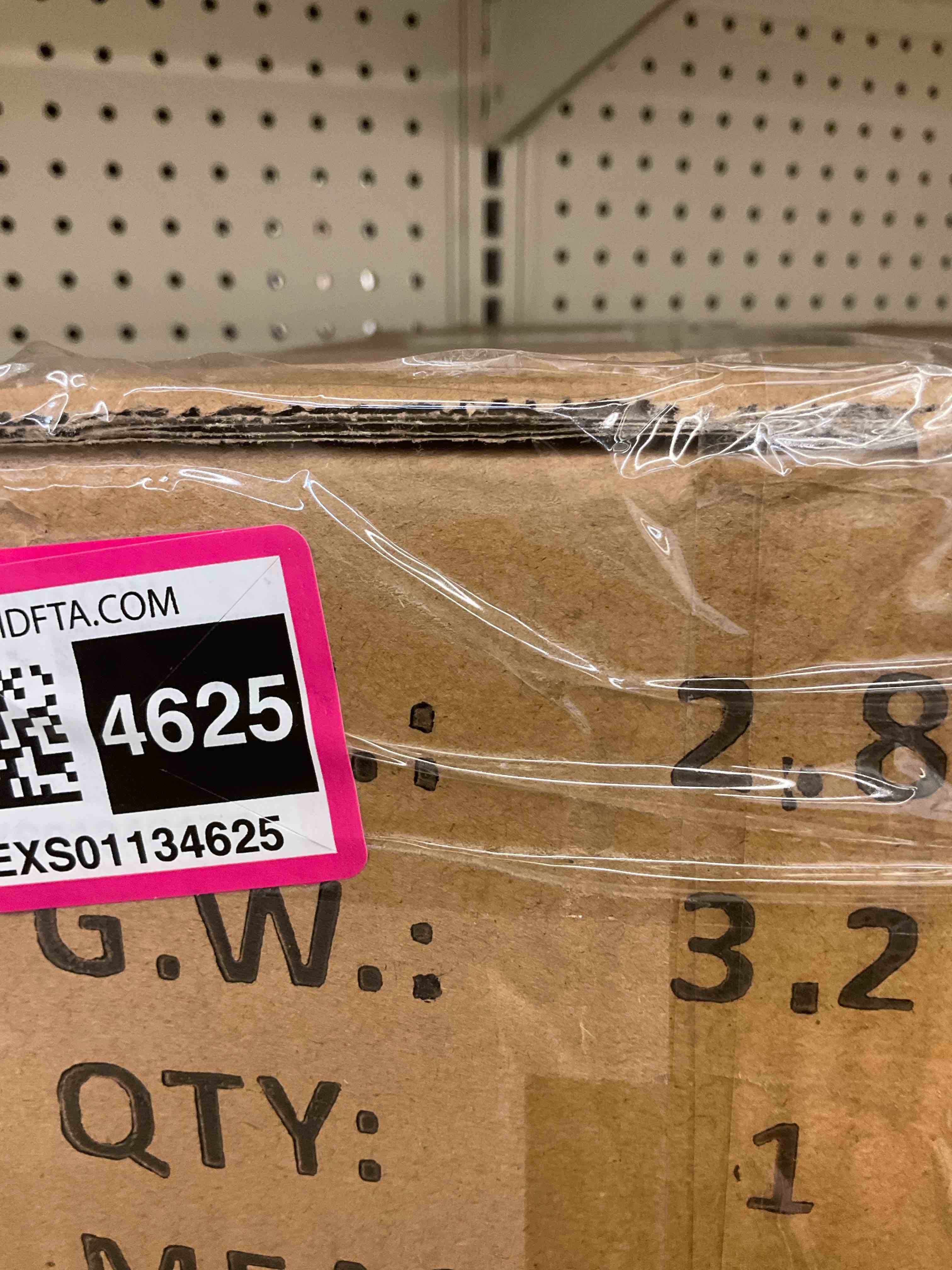https://s3.amazonaws.com/lotting-images-prod/BargainHunt/EXS01134625_1714141668671.jpeg