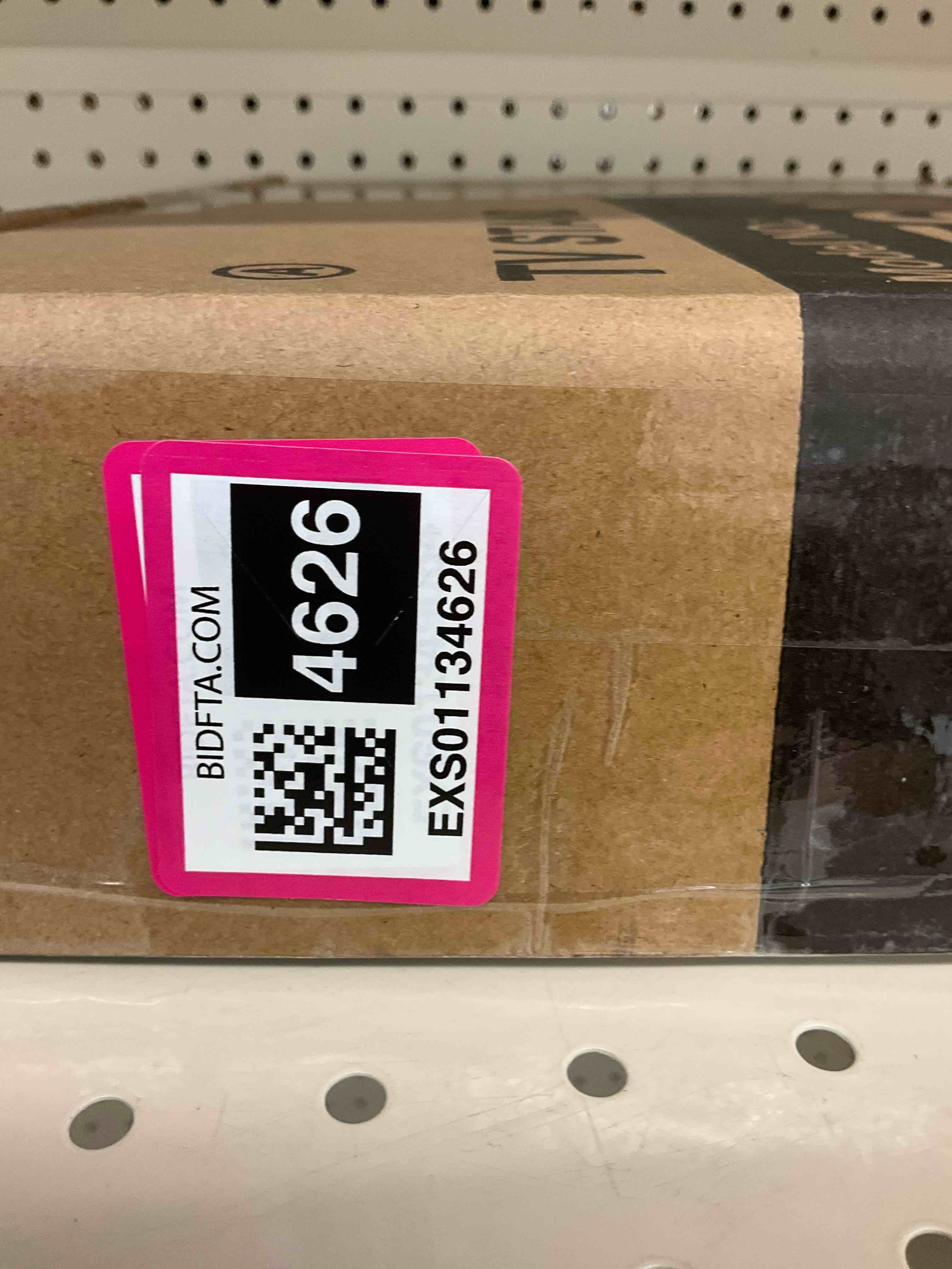 https://s3.amazonaws.com/lotting-images-prod/BargainHunt/EXS01134626_1714141745386.jpeg