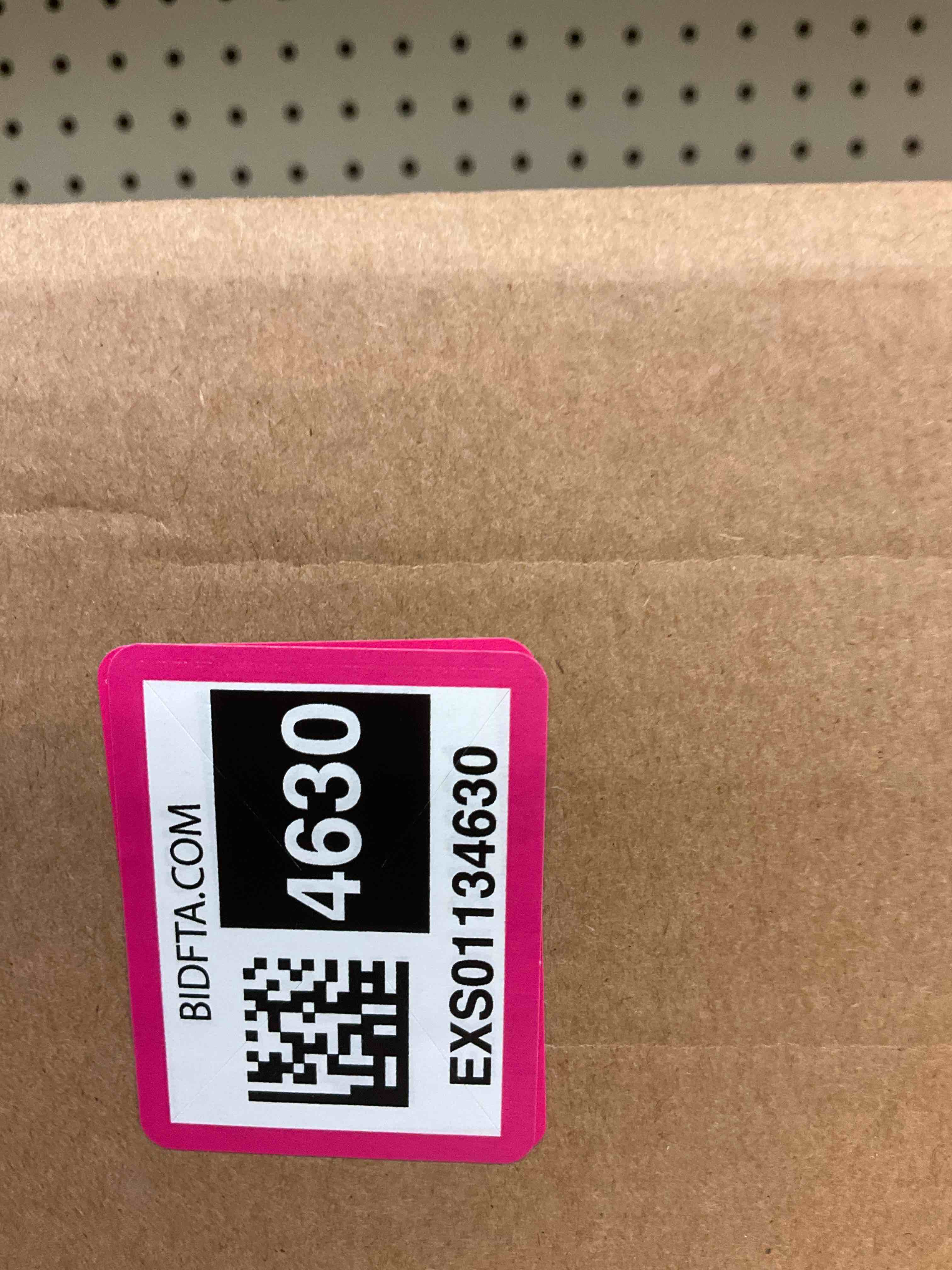 https://s3.amazonaws.com/lotting-images-prod/BargainHunt/EXS01134630_1714141957794.jpeg