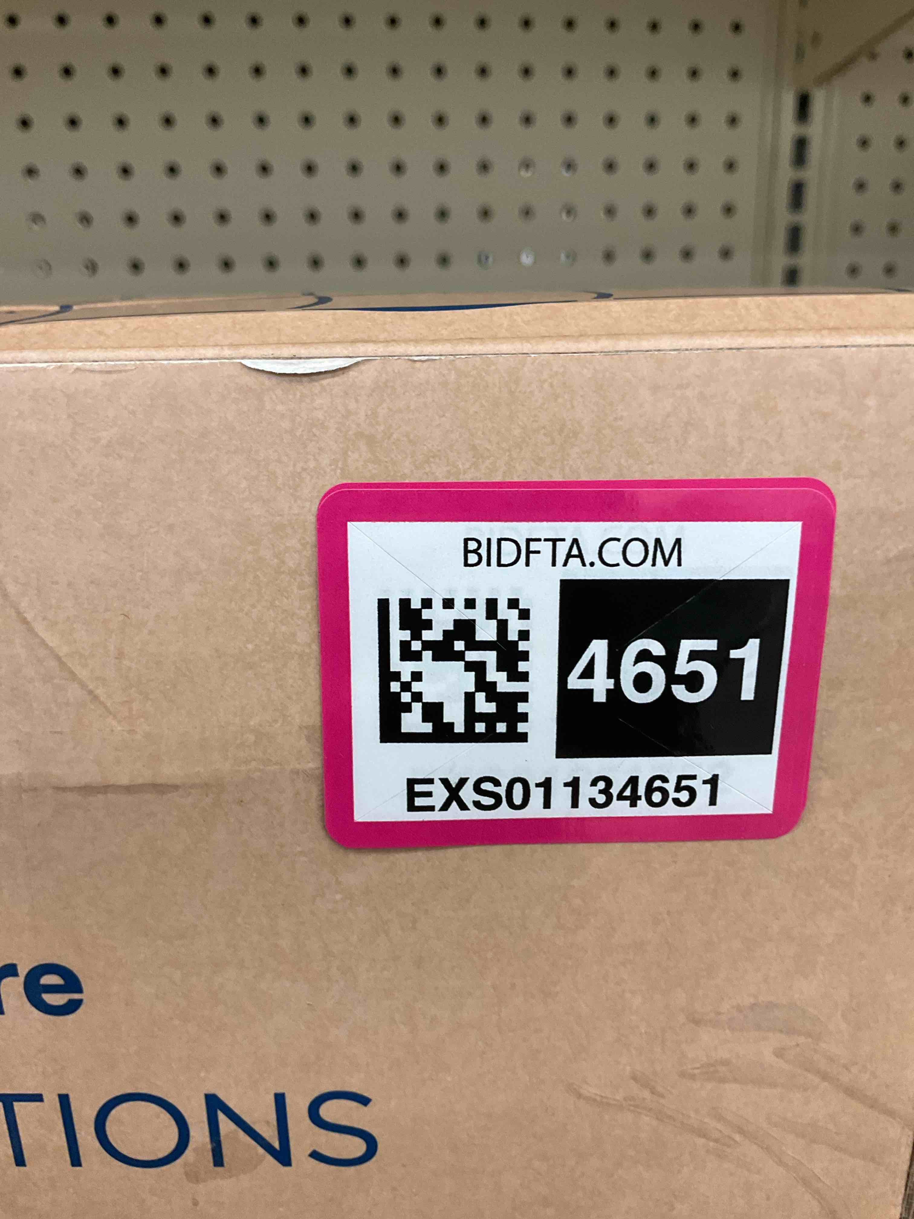 https://s3.amazonaws.com/lotting-images-prod/BargainHunt/EXS01134651_1714144059582.jpeg