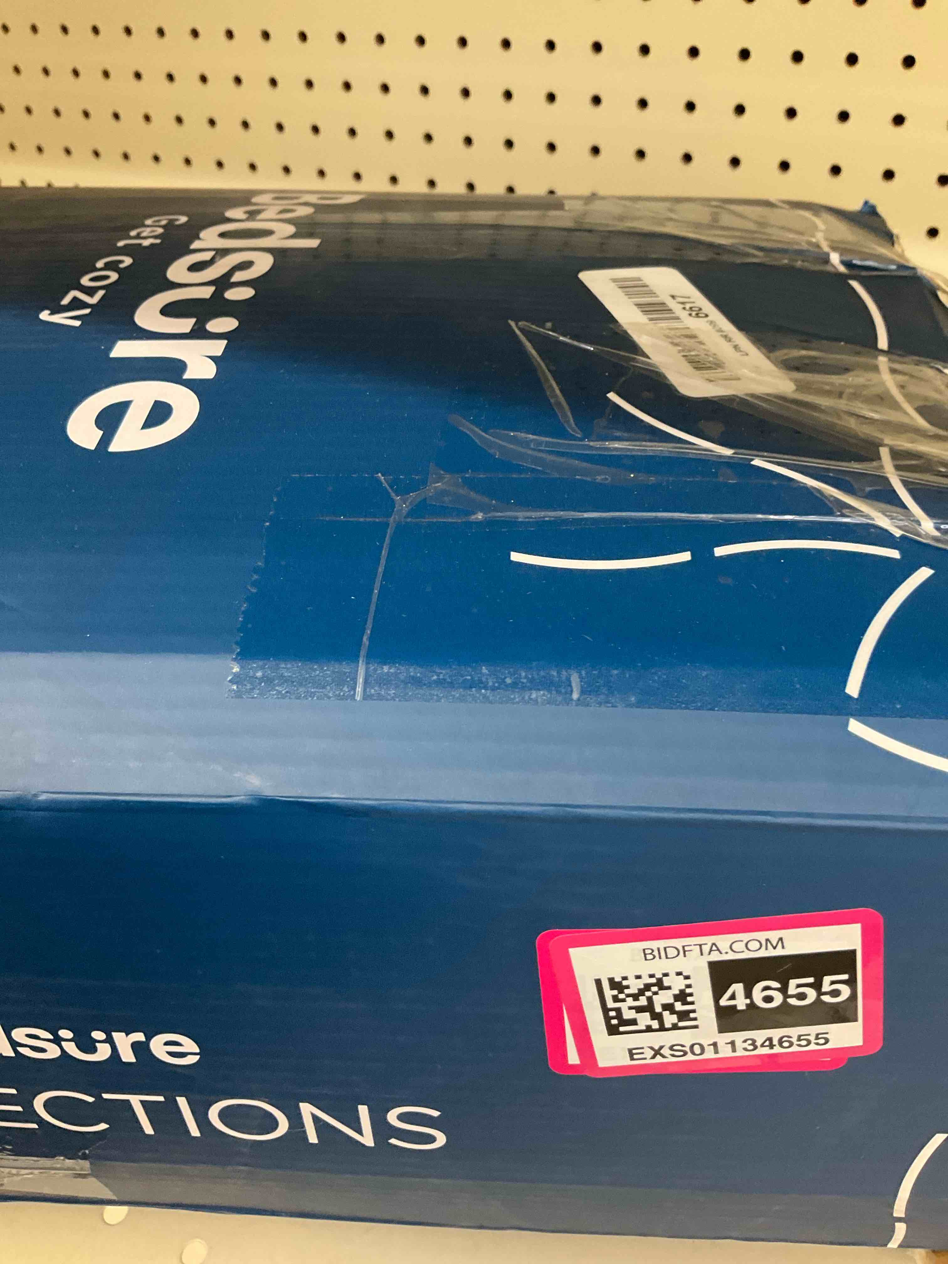 https://s3.amazonaws.com/lotting-images-prod/BargainHunt/EXS01134655_1714144808753.jpeg