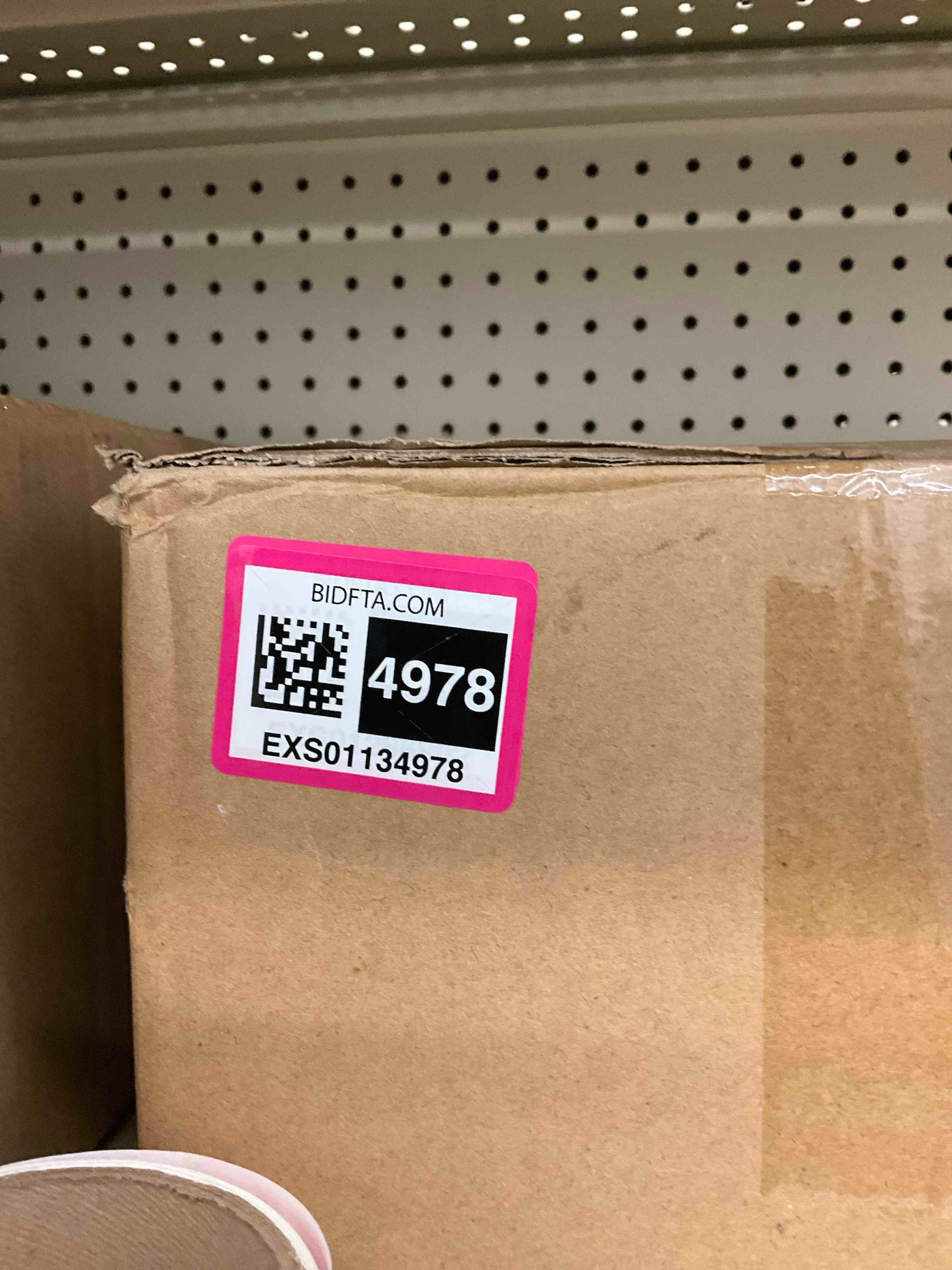 https://s3.amazonaws.com/lotting-images-prod/BargainHunt/EXS01134978_1716818814726.jpeg