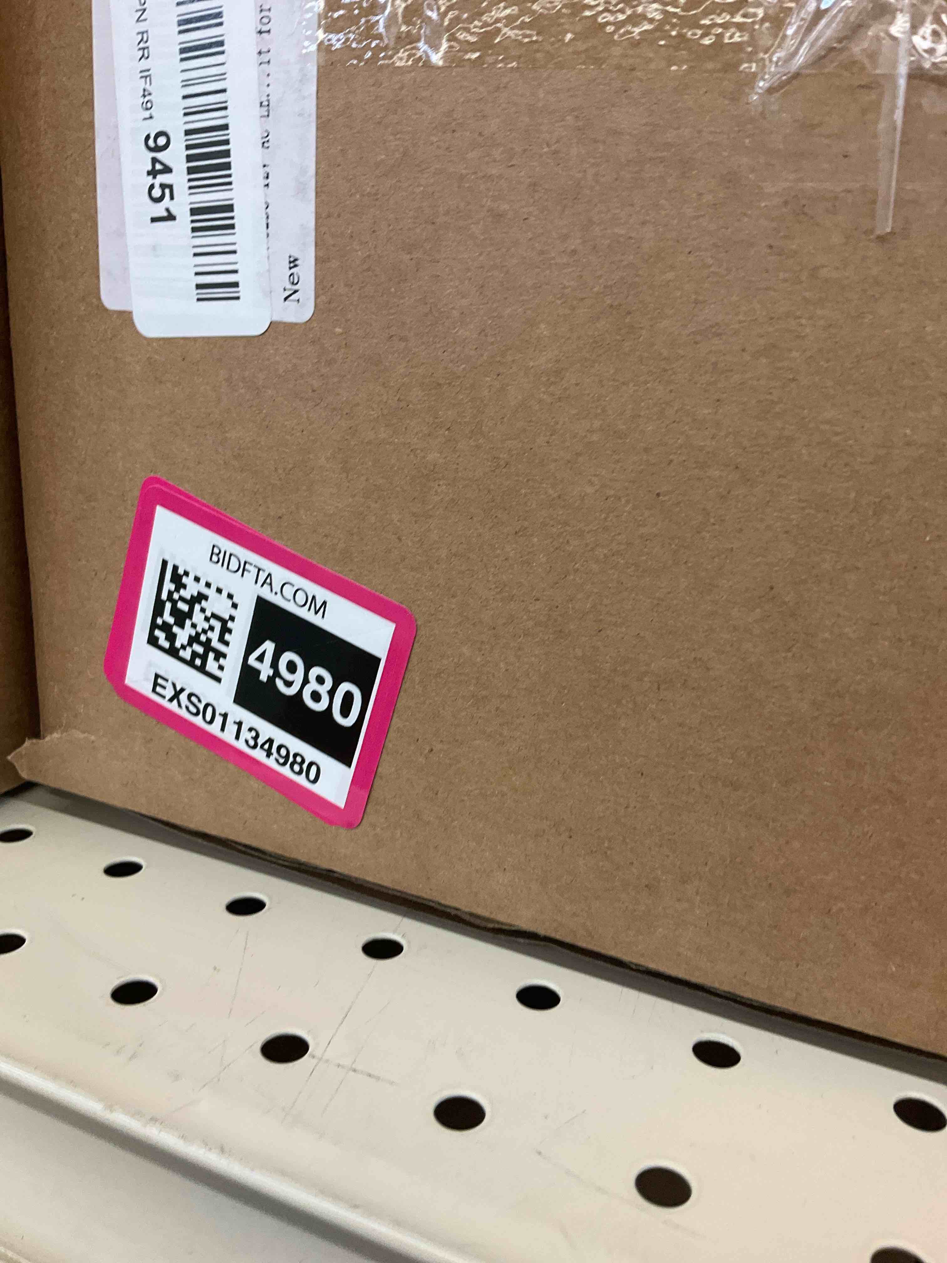https://s3.amazonaws.com/lotting-images-prod/BargainHunt/EXS01134980_1716818871705.jpeg