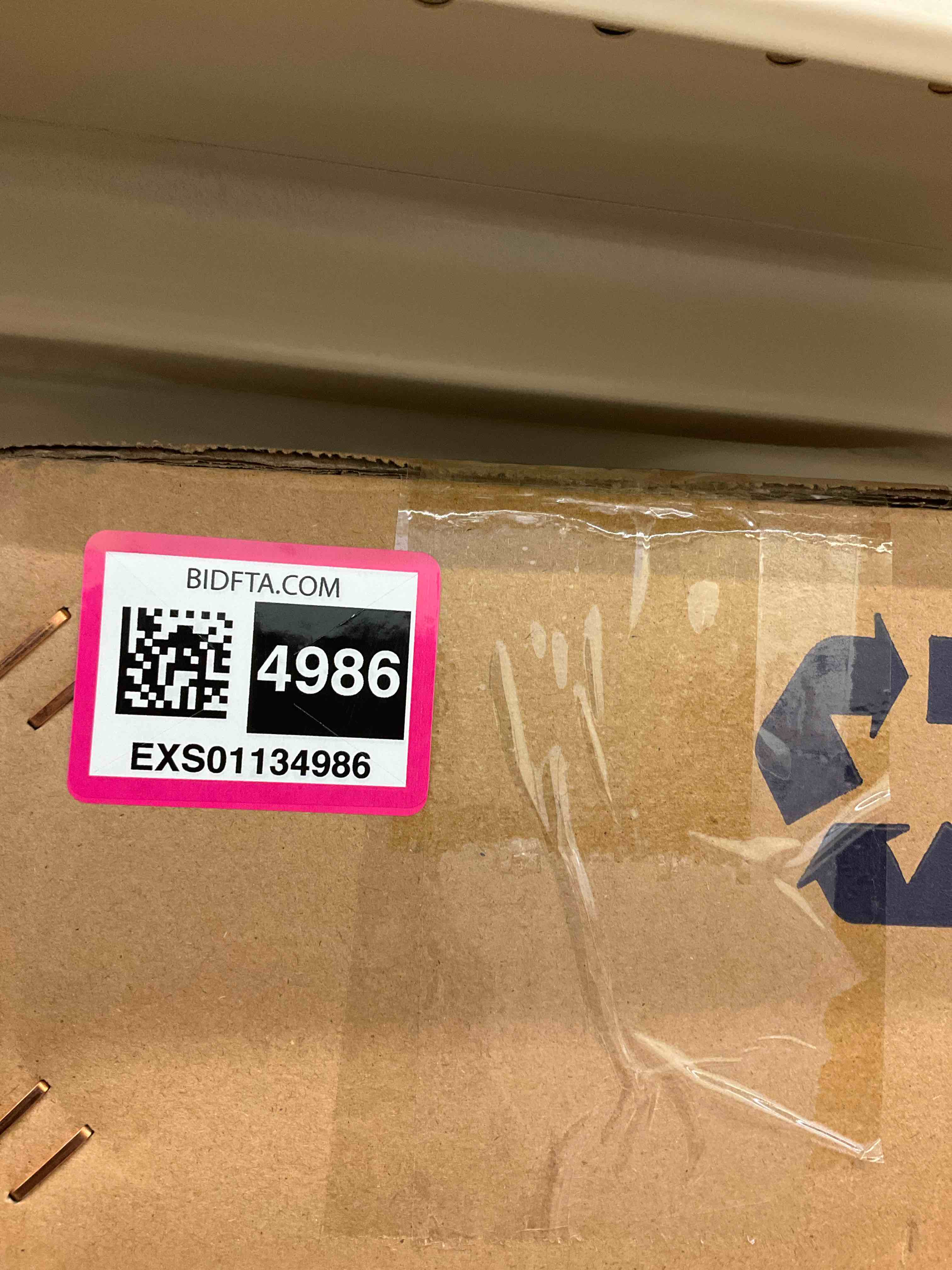 https://s3.amazonaws.com/lotting-images-prod/BargainHunt/EXS01134986_1716819172459.jpeg