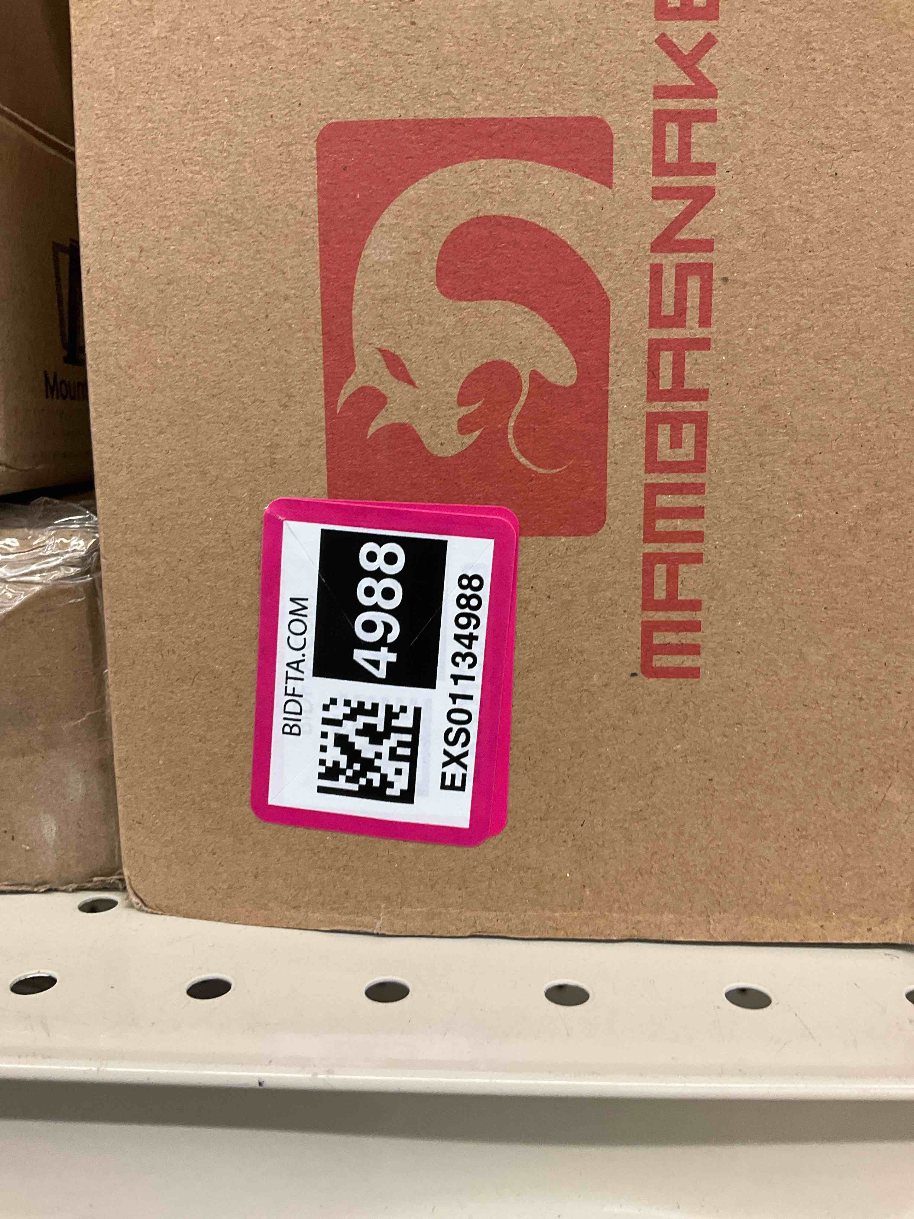 https://s3.amazonaws.com/lotting-images-prod/BargainHunt/EXS01134988_1716819260842.jpeg