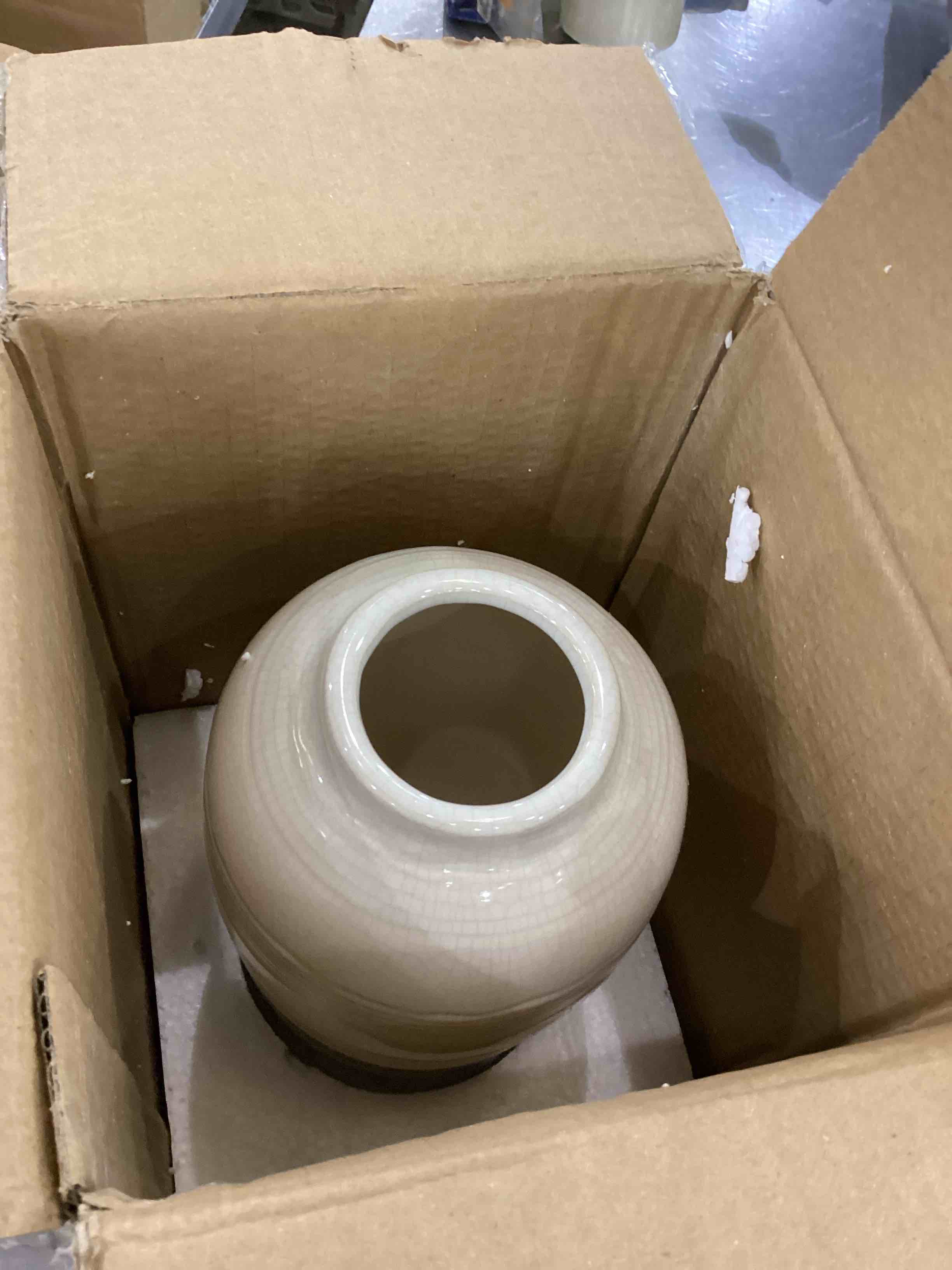 https://s3.amazonaws.com/lotting-images-prod/BargainHunt/EXS01136422_1706626385818.jpeg