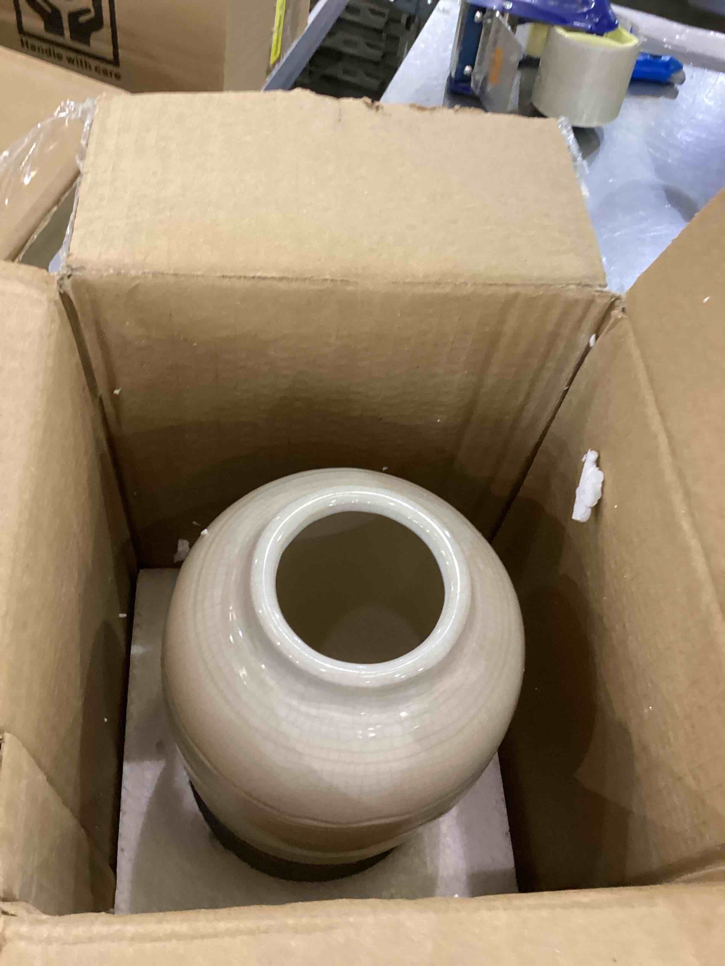 https://s3.amazonaws.com/lotting-images-prod/BargainHunt/EXS01136422_1706626387214.jpeg