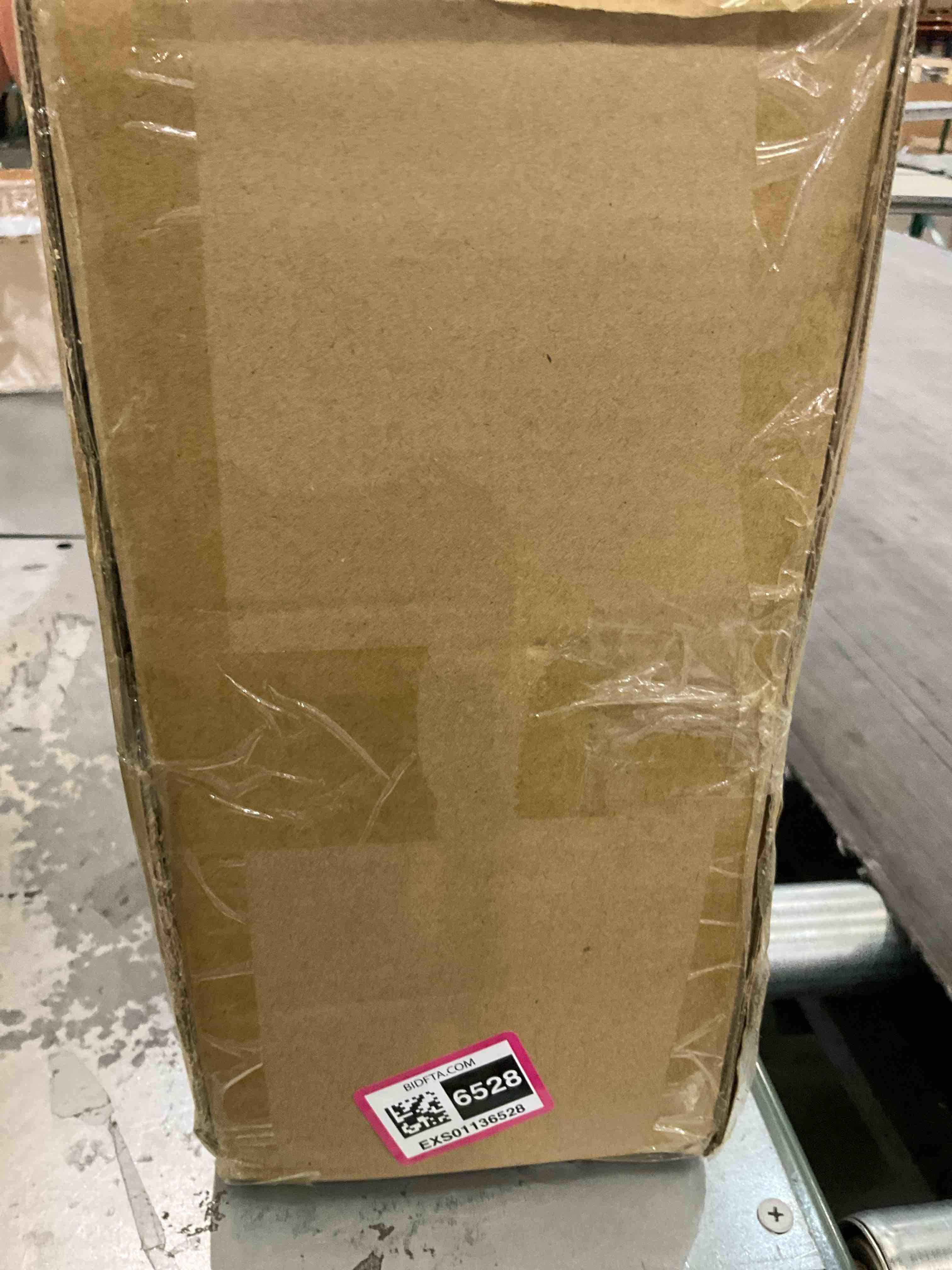 https://s3.amazonaws.com/lotting-images-prod/BargainHunt/EXS01136528_1708719262270.jpeg