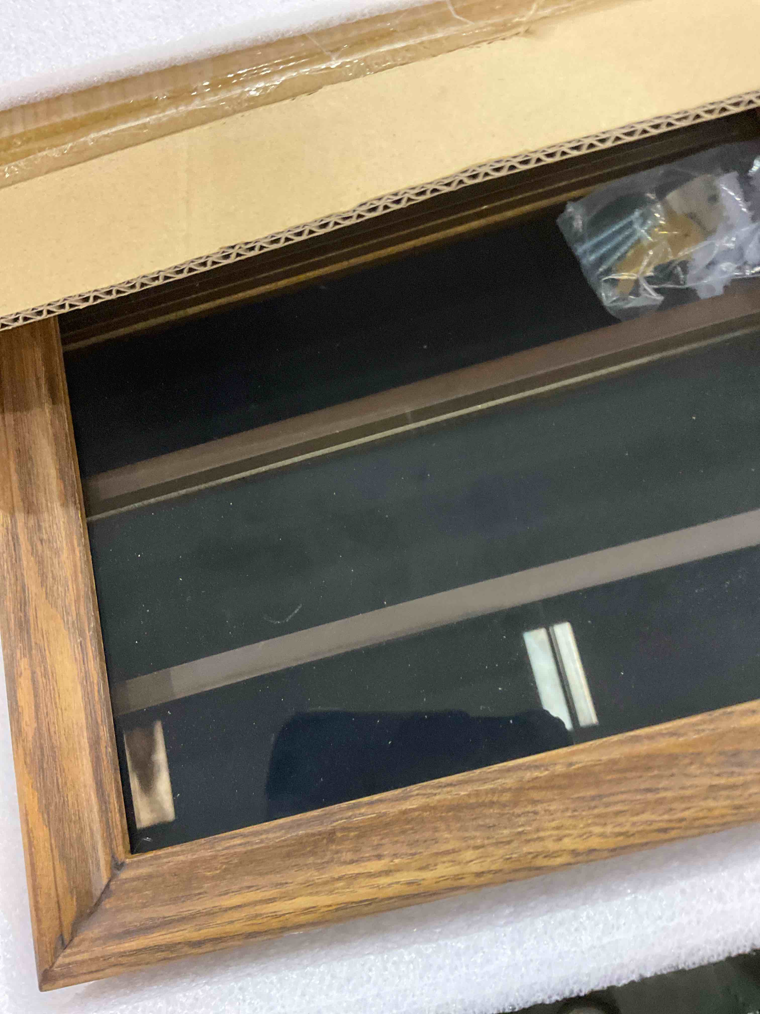 https://s3.amazonaws.com/lotting-images-prod/BargainHunt/EXS01136549_1708952664628.jpeg