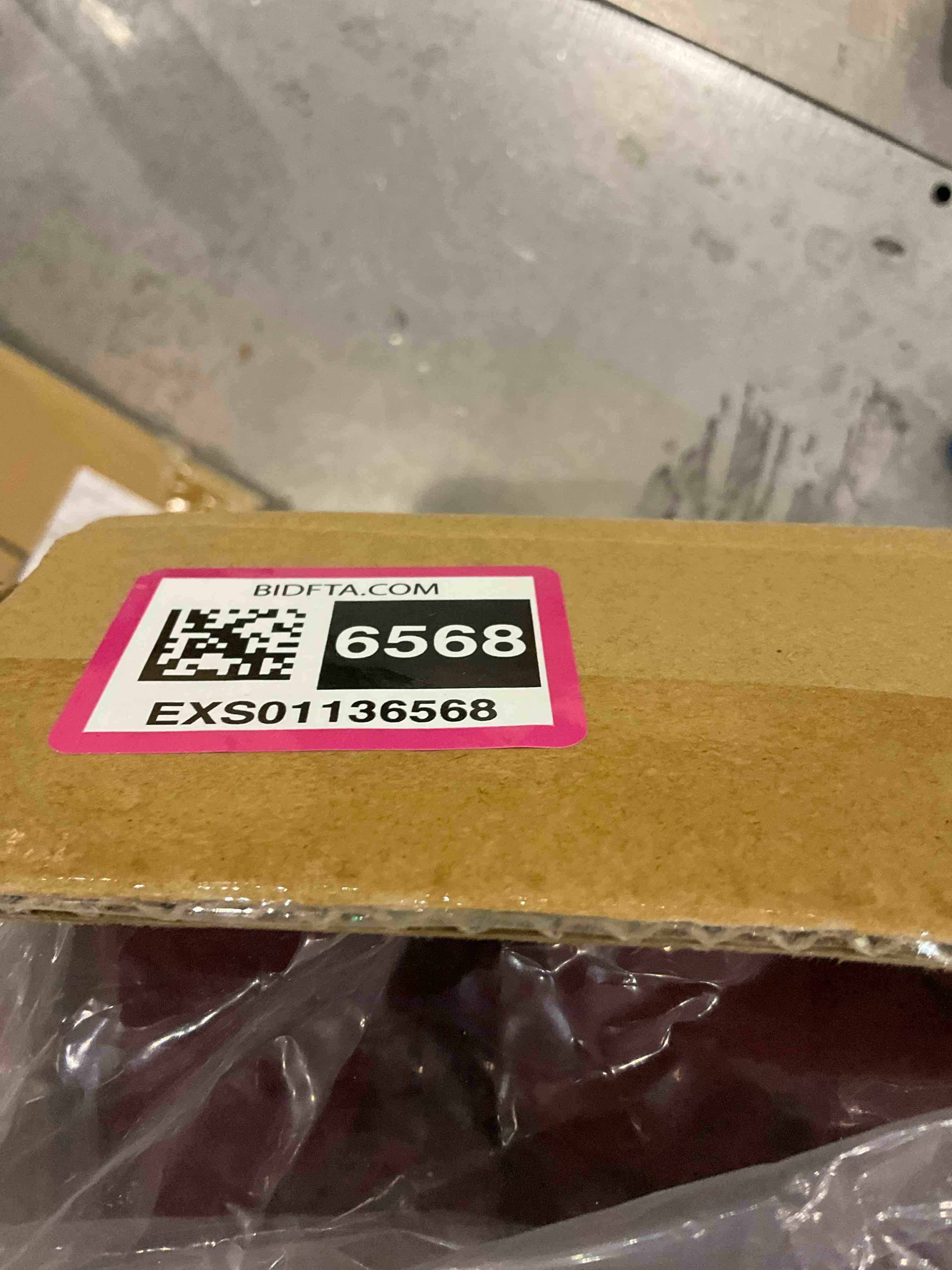 https://s3.amazonaws.com/lotting-images-prod/BargainHunt/EXS01136568_1708954875525.jpeg