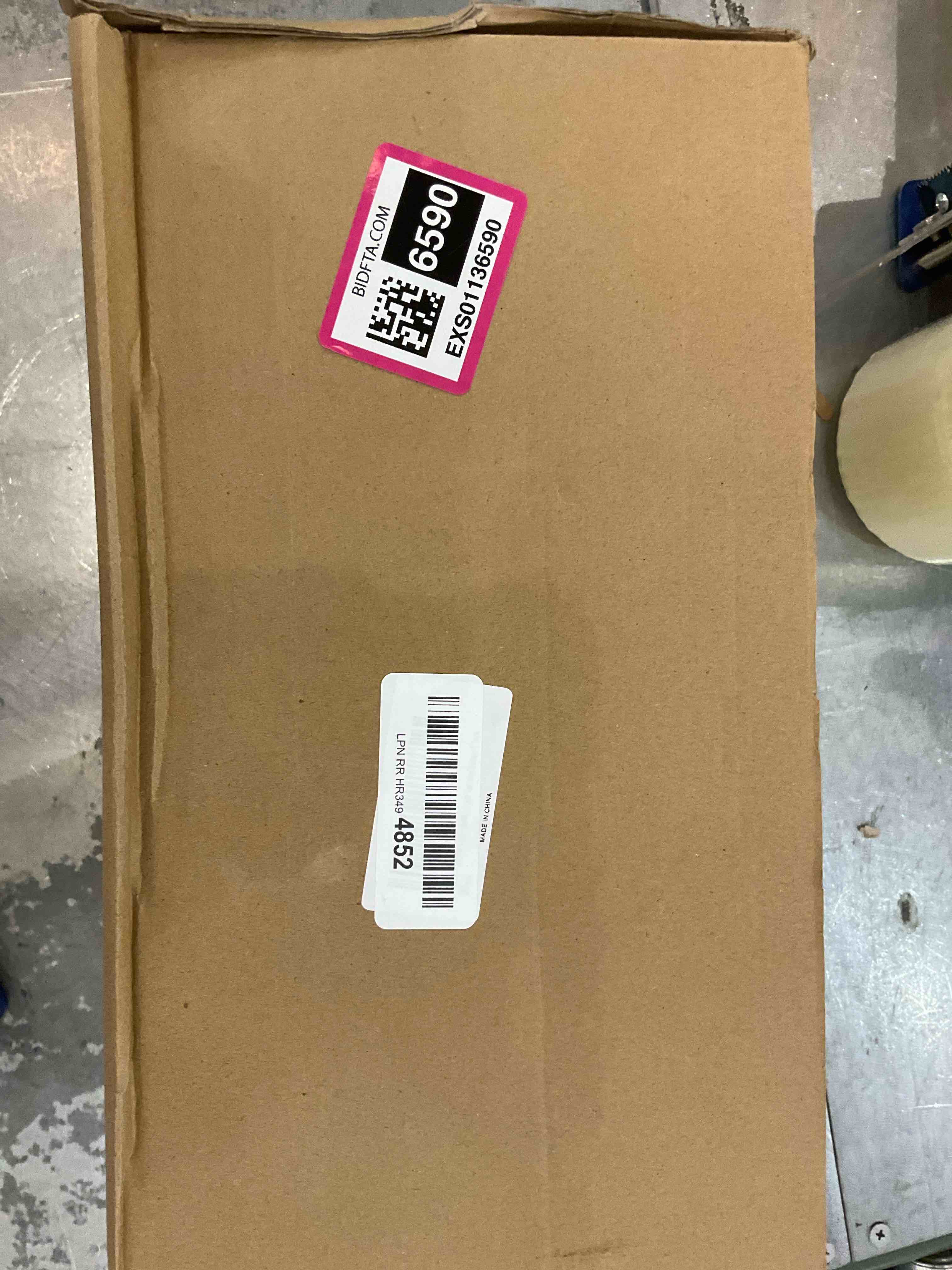 https://s3.amazonaws.com/lotting-images-prod/BargainHunt/EXS01136590_1708958030144.jpeg