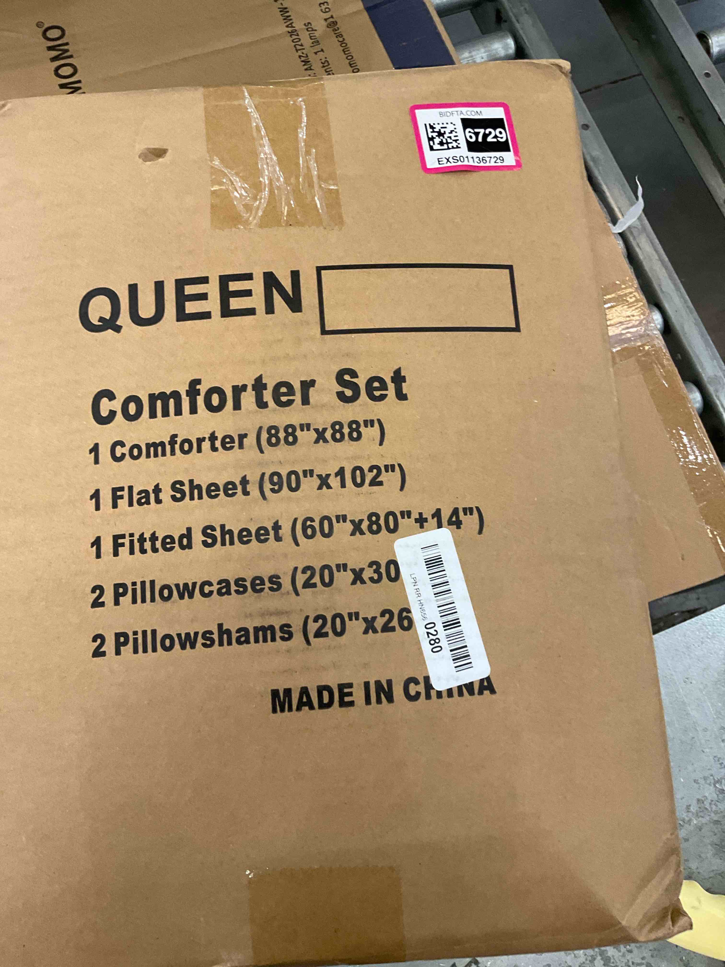 https://s3.amazonaws.com/lotting-images-prod/BargainHunt/EXS01136729_1708972949471.jpeg