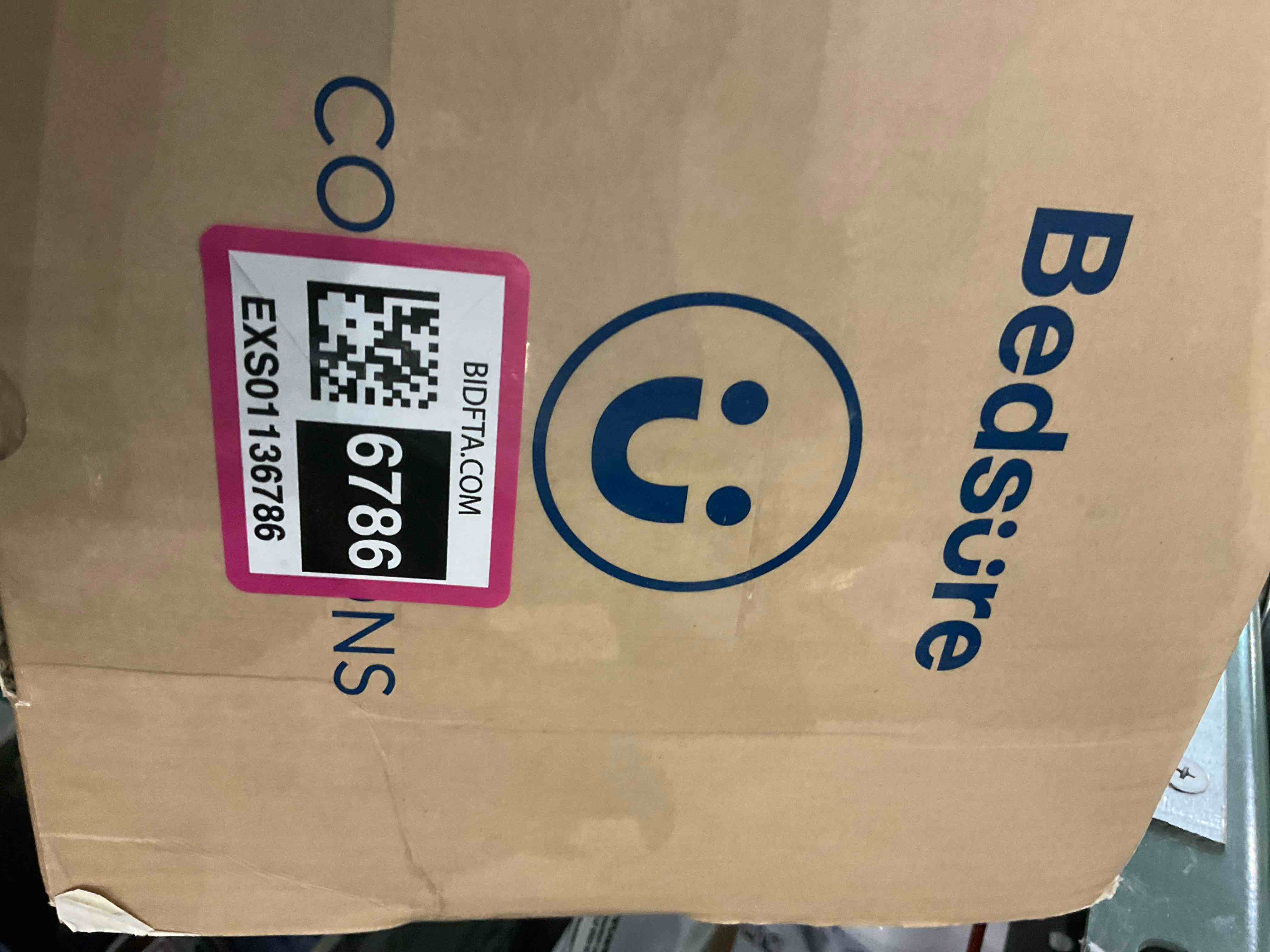 https://s3.amazonaws.com/lotting-images-prod/BargainHunt/EXS01136786_1709036814406.jpeg