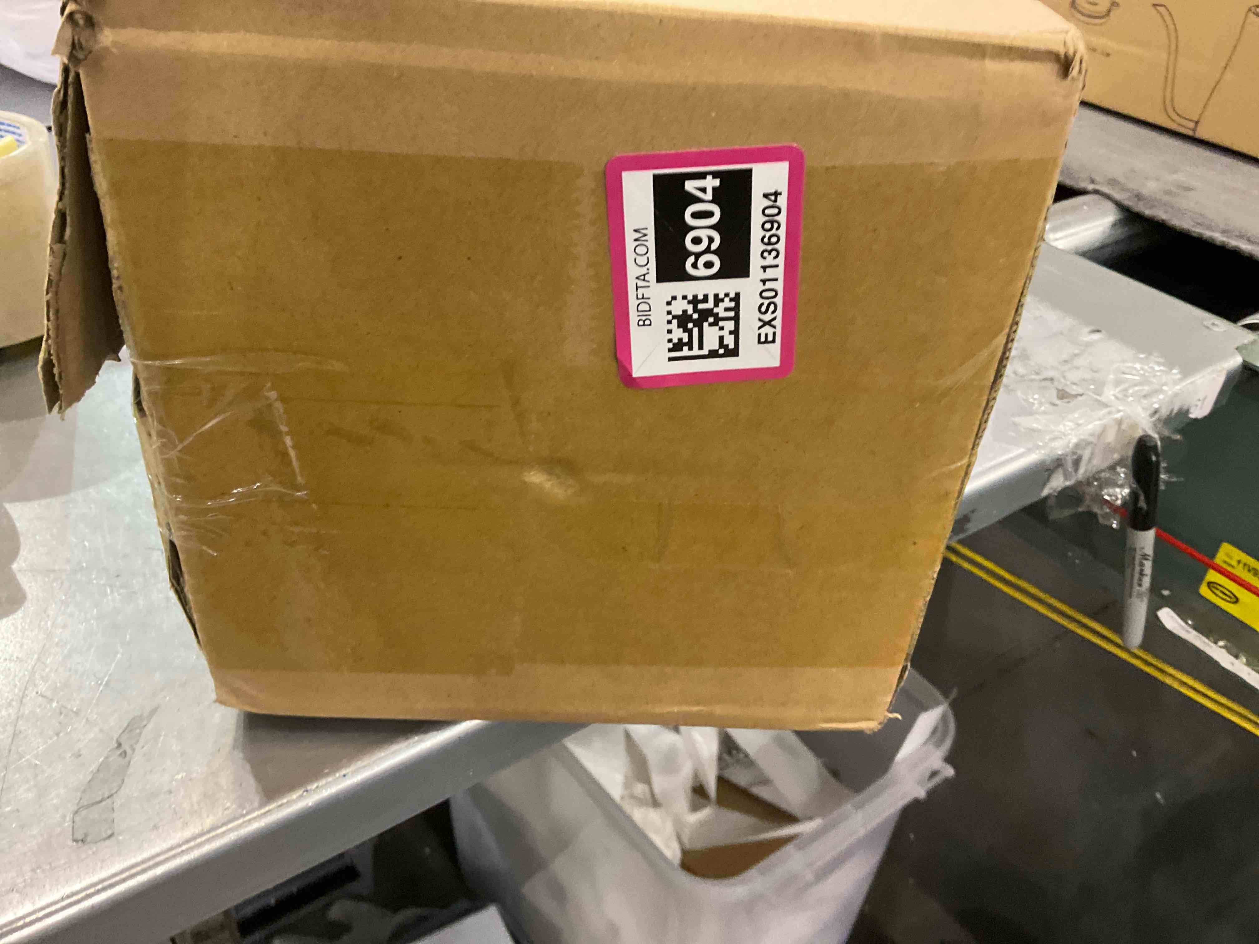 https://s3.amazonaws.com/lotting-images-prod/BargainHunt/EXS01136904_1709051972392.jpeg