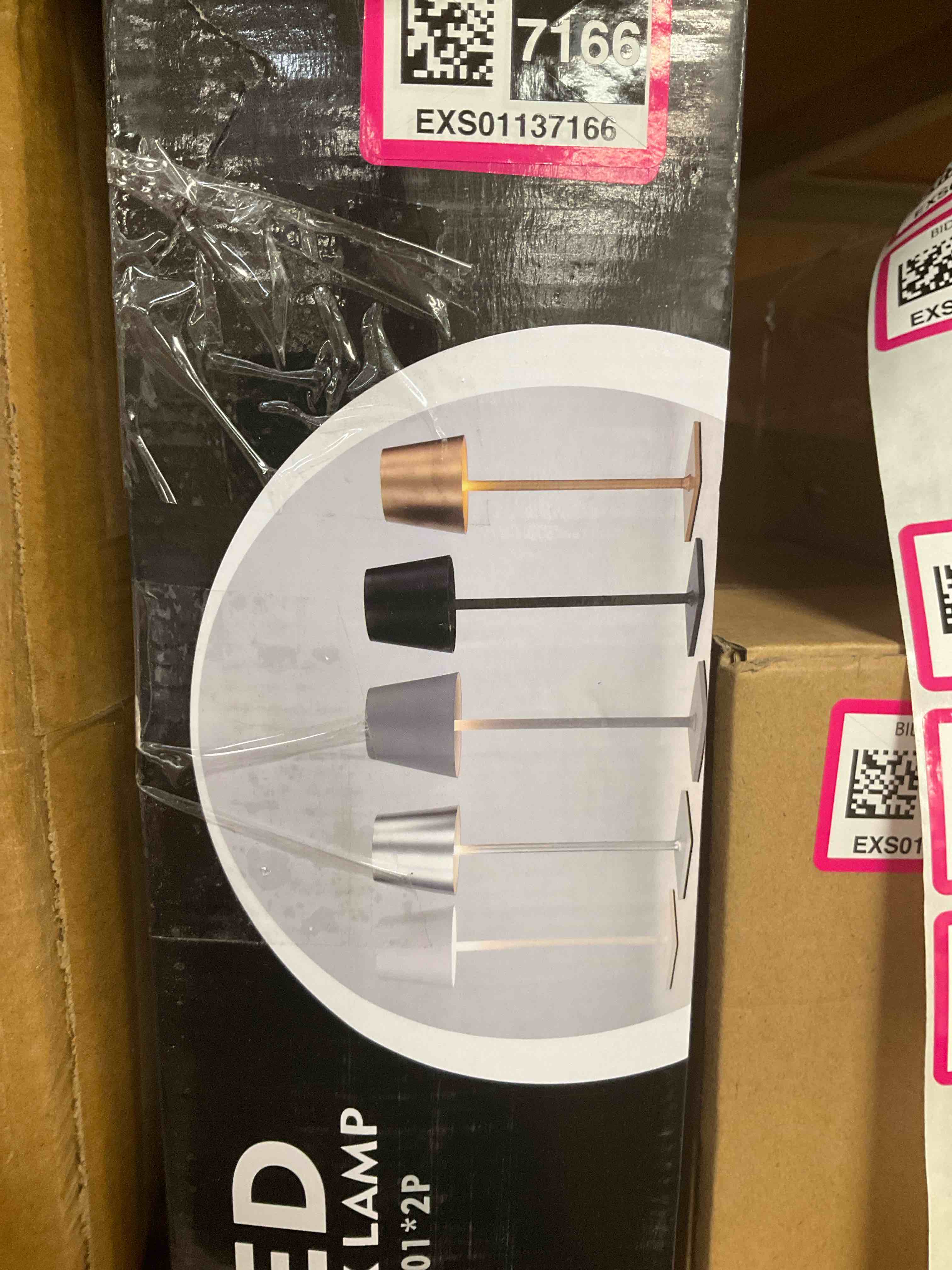 https://s3.amazonaws.com/lotting-images-prod/BargainHunt/EXS01137166_1718047373101.jpeg
