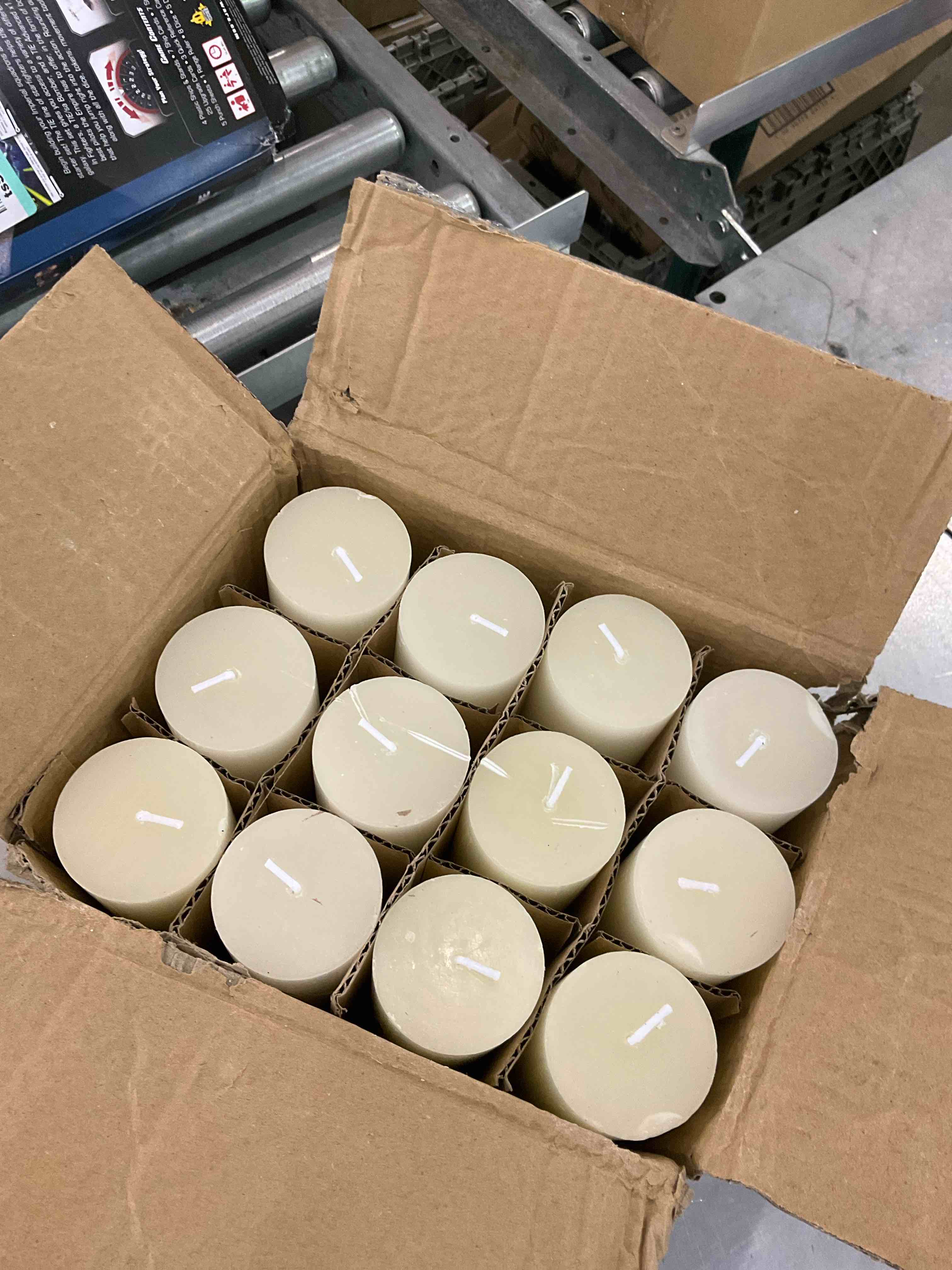 https://s3.amazonaws.com/lotting-images-prod/BargainHunt/EXS01139563_1706542923627.jpeg