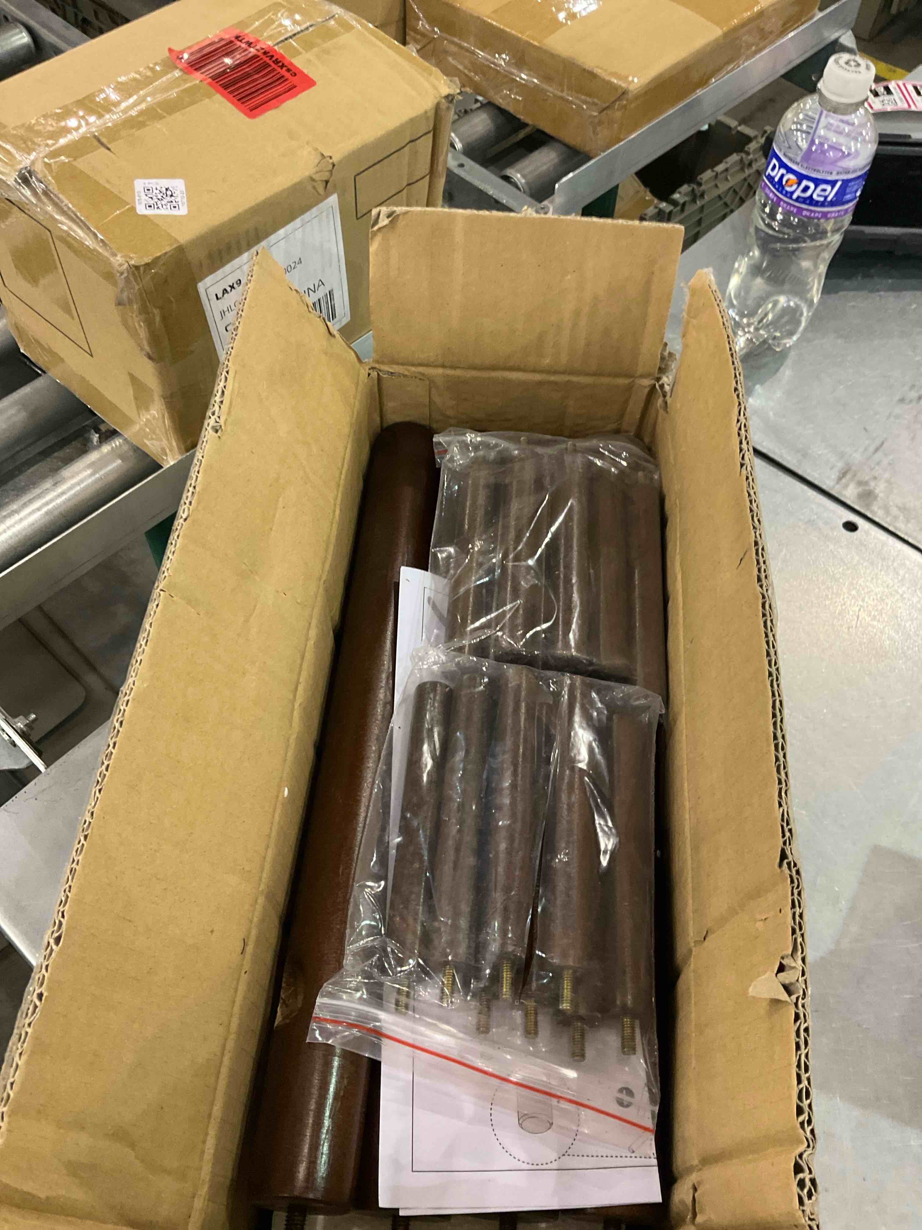 https://s3.amazonaws.com/lotting-images-prod/BargainHunt/EXS01139821_1706704094347.jpeg