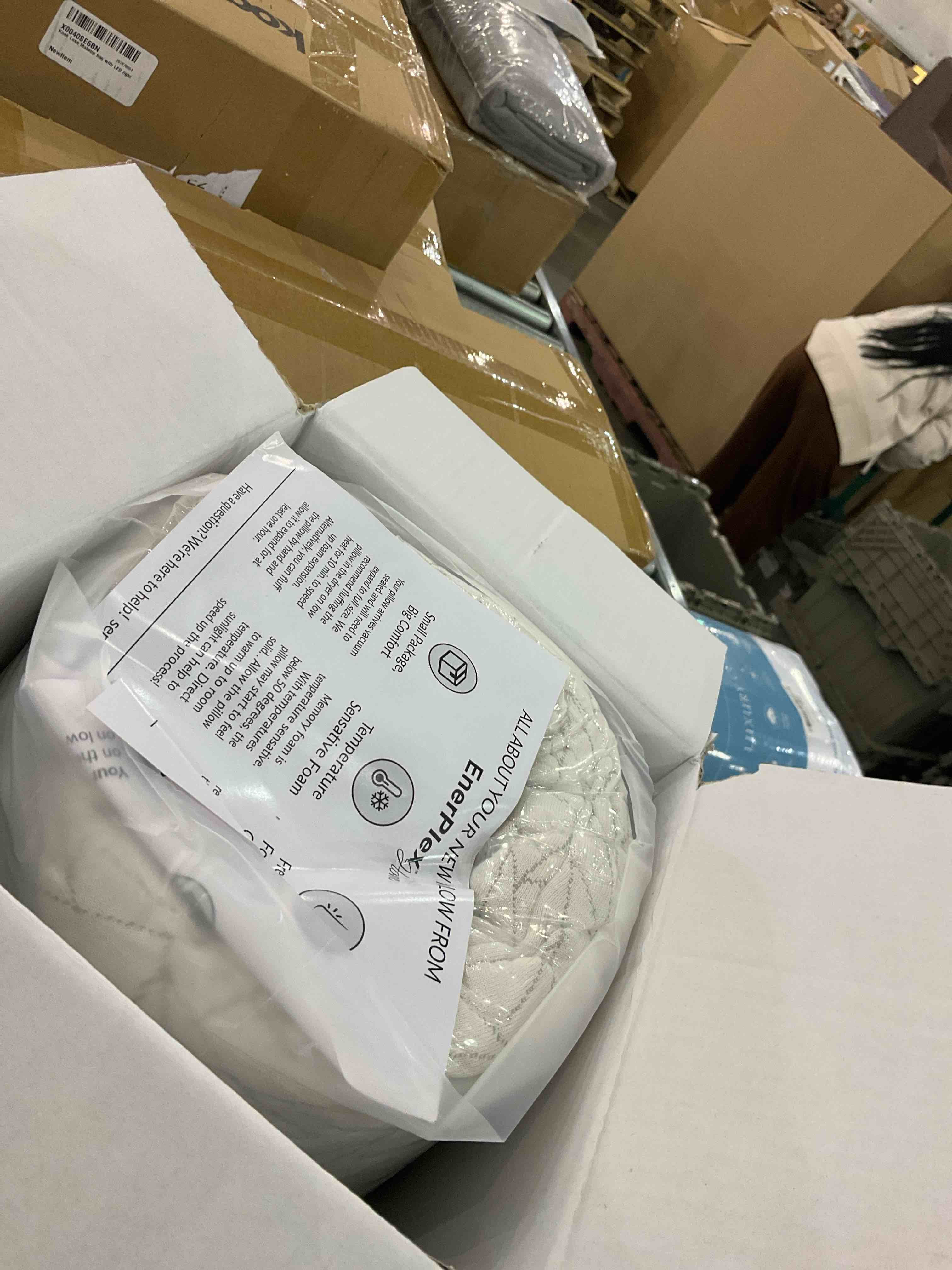 https://s3.amazonaws.com/lotting-images-prod/BargainHunt/EXS01139865_1706716886567.jpeg