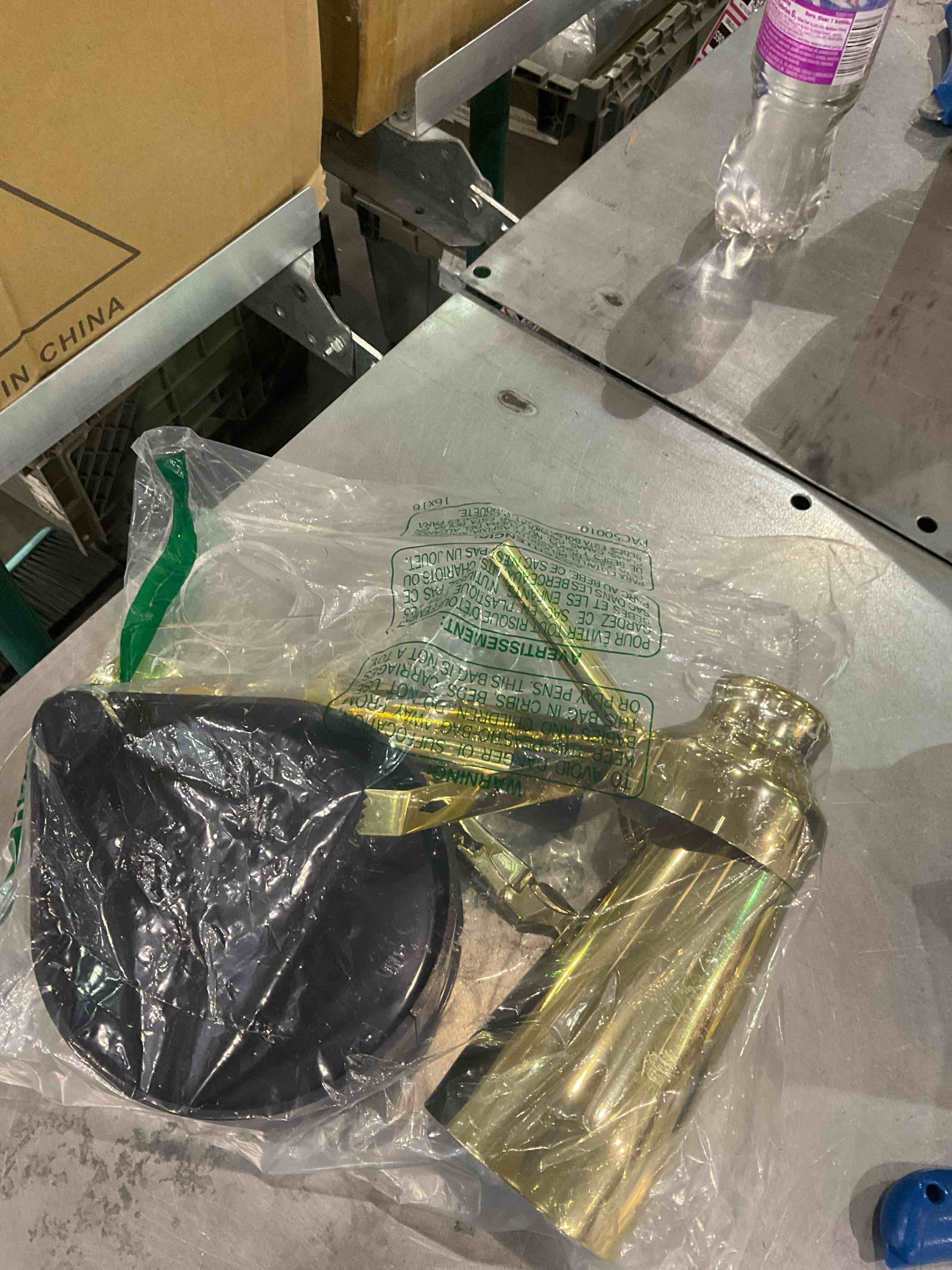 https://s3.amazonaws.com/lotting-images-prod/BargainHunt/EXS01139994_1706794246952.jpeg