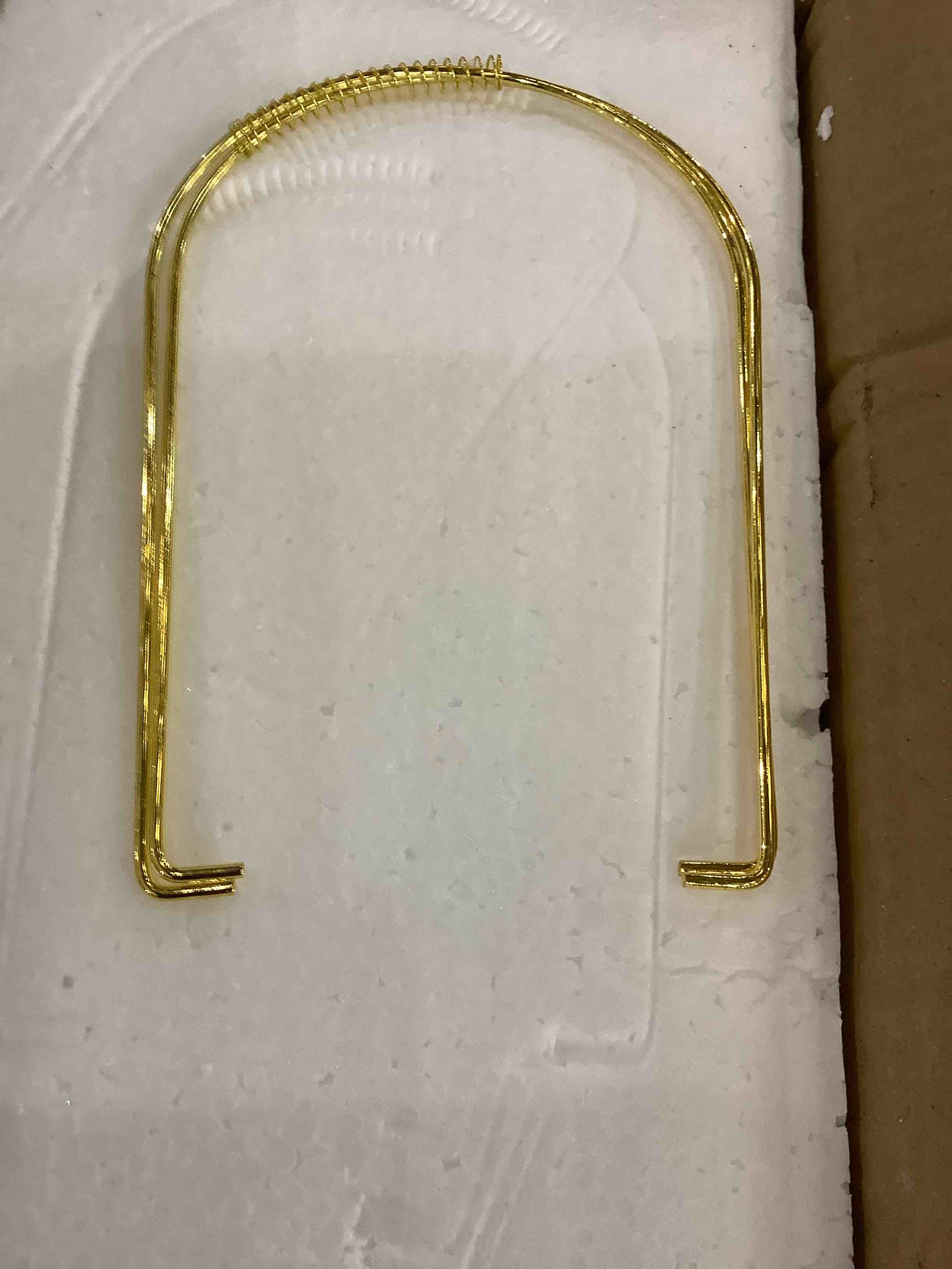 https://s3.amazonaws.com/lotting-images-prod/BargainHunt/EXS01140091_1709835740960.jpeg