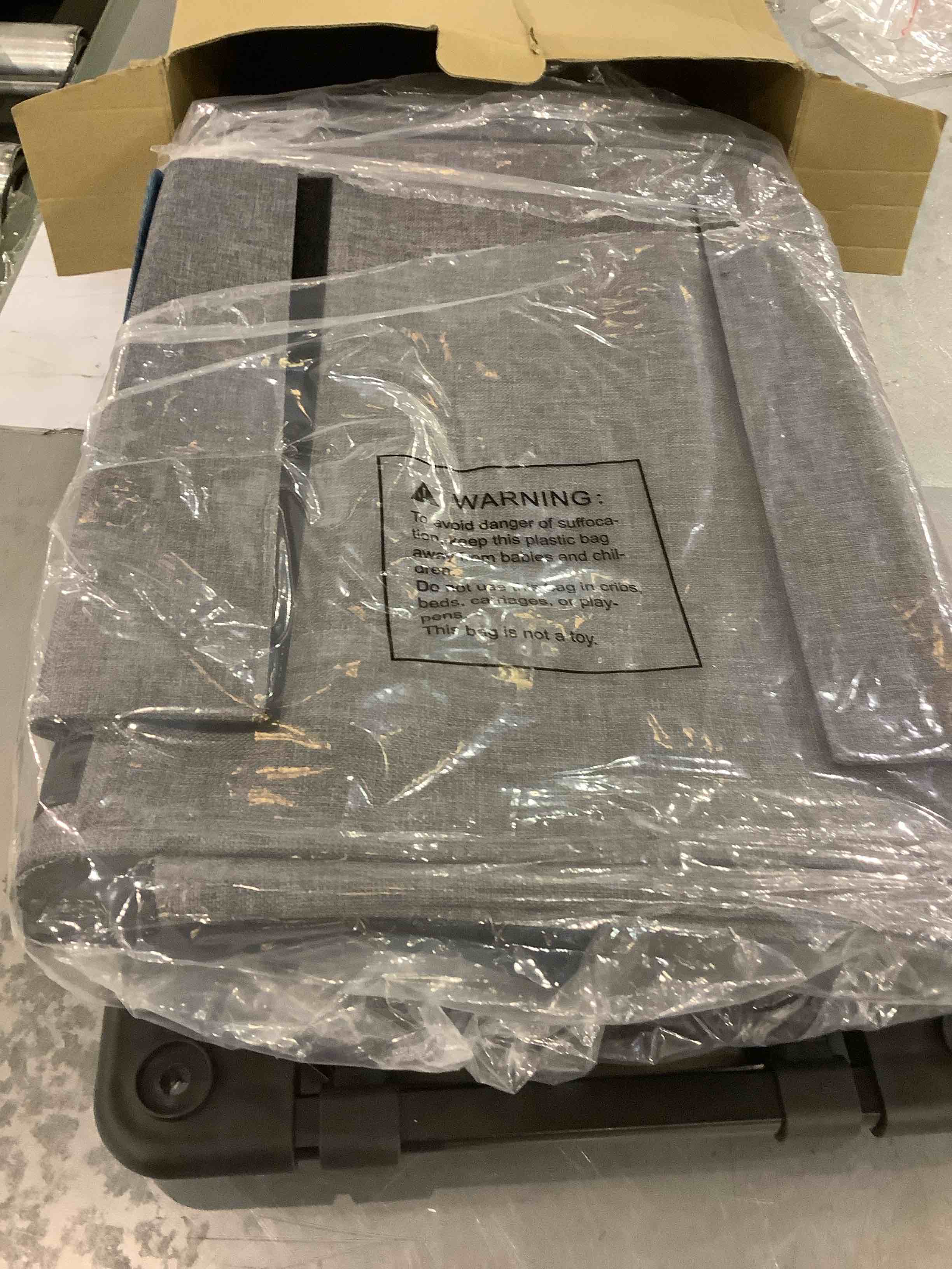 BurgeonNest cat carrier with wheels guide