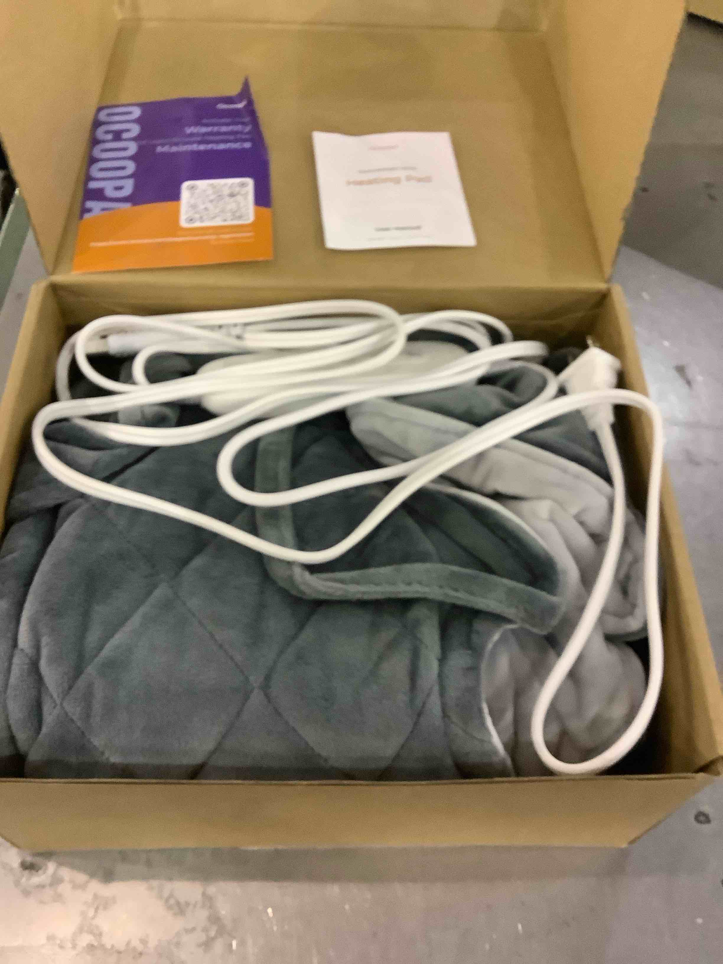 https://s3.amazonaws.com/lotting-images-prod/BargainHunt/EXS01140424_1710330598737.jpeg