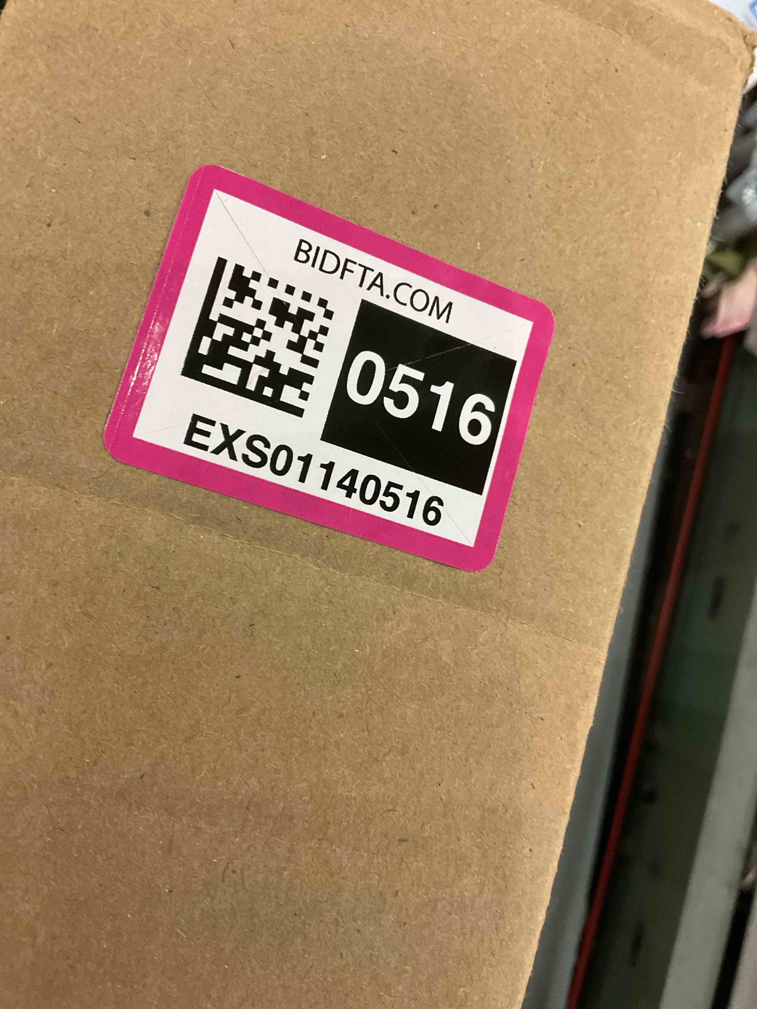 https://s3.amazonaws.com/lotting-images-prod/BargainHunt/EXS01140516_1707999788272.jpeg
