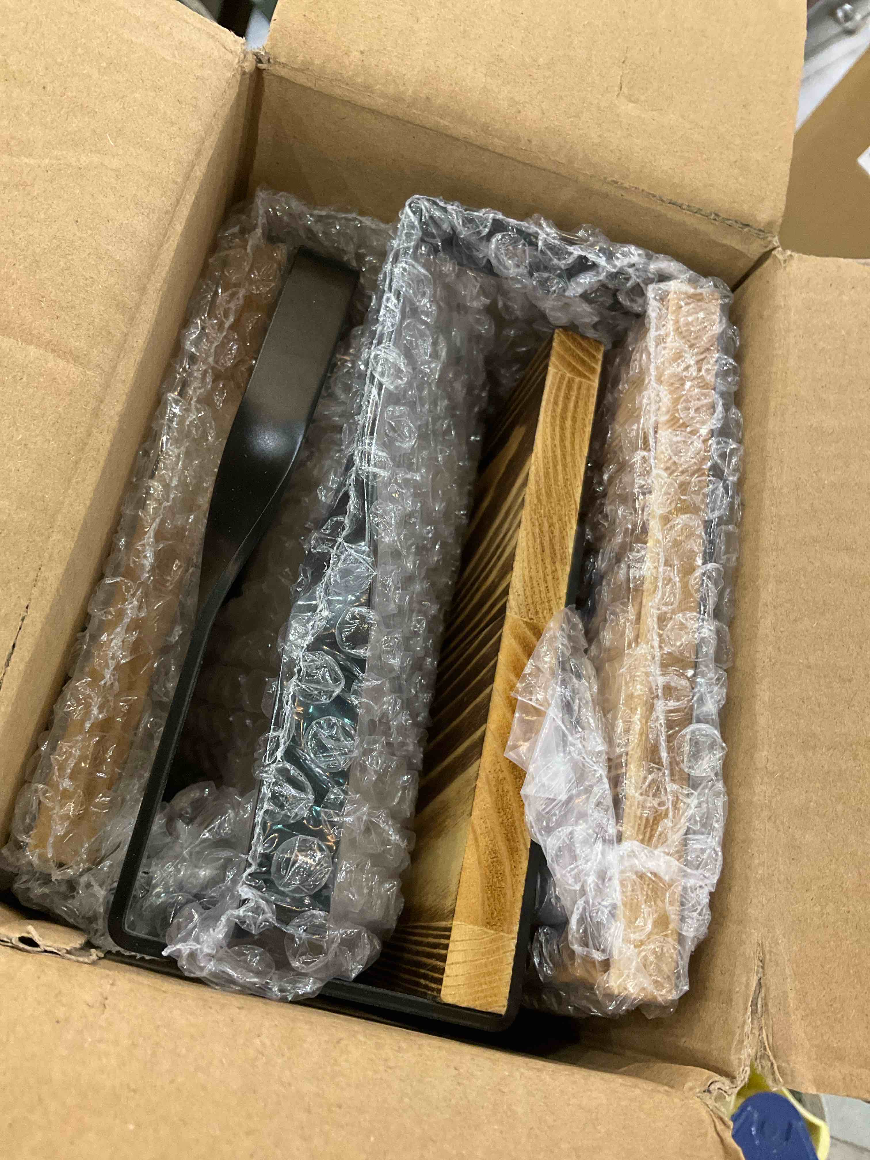 https://s3.amazonaws.com/lotting-images-prod/BargainHunt/EXS01140603_1708021697085.jpeg