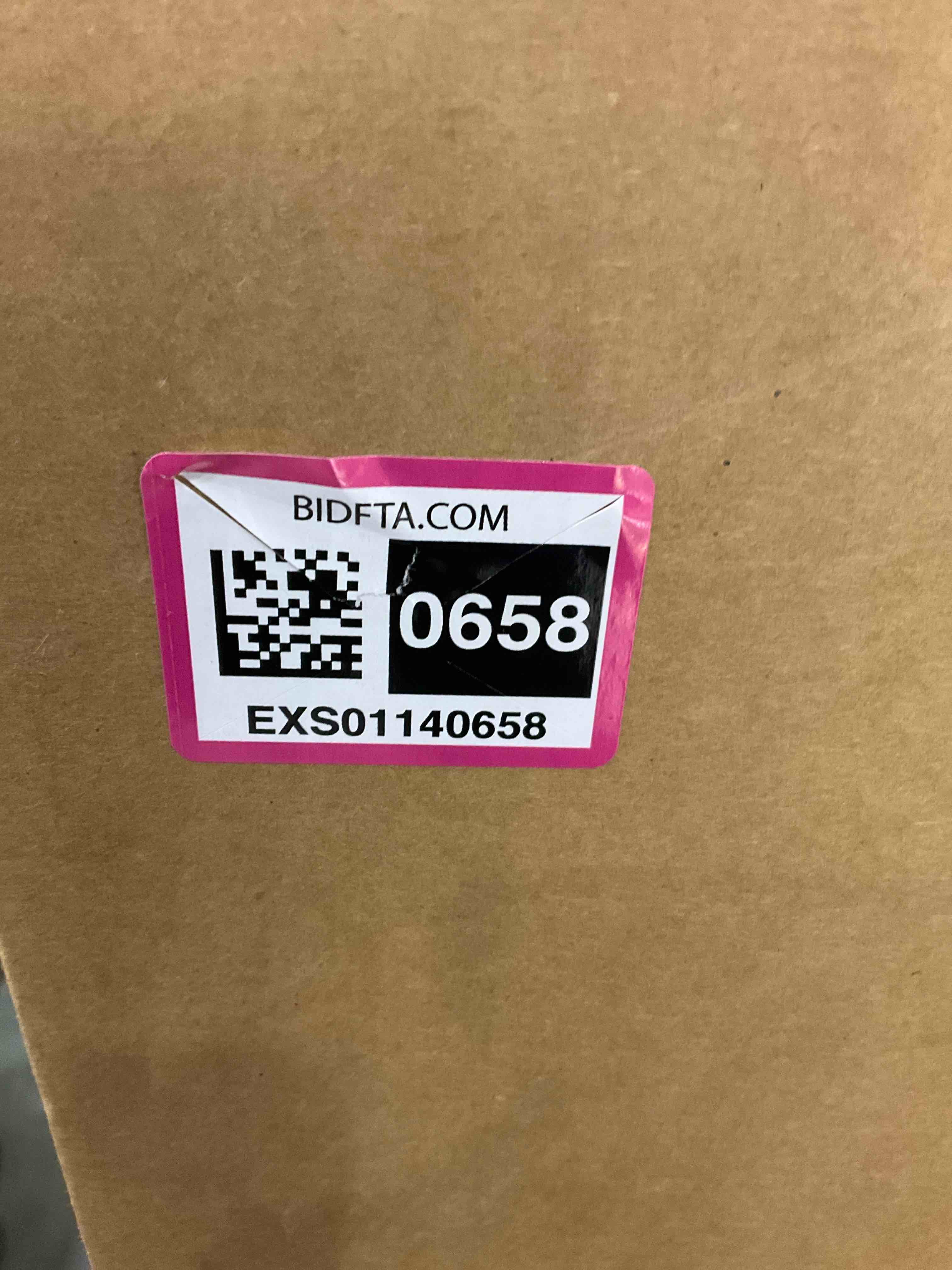 https://s3.amazonaws.com/lotting-images-prod/BargainHunt/EXS01140658_1708090135478.jpeg