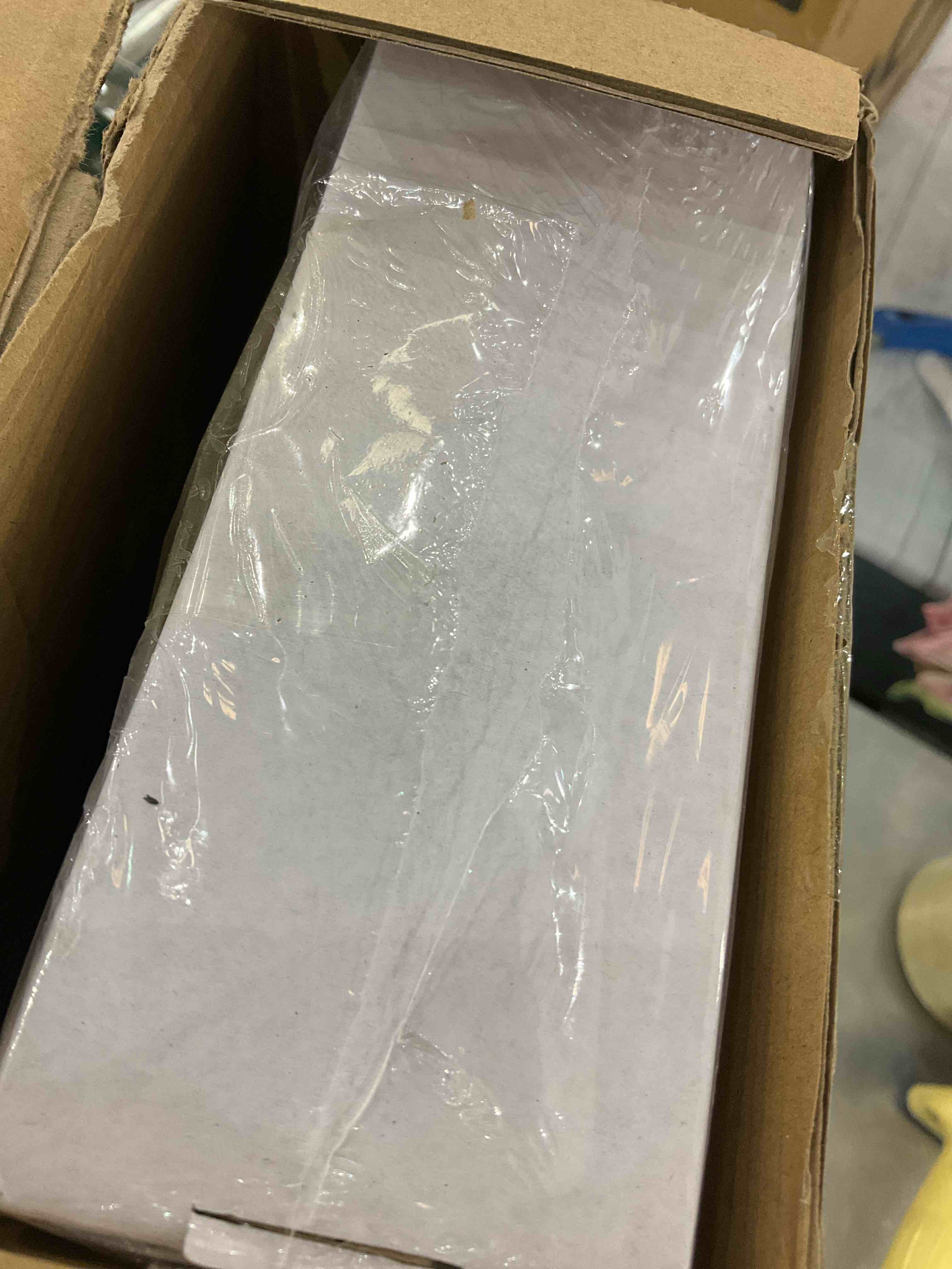 https://s3.amazonaws.com/lotting-images-prod/BargainHunt/EXS01140697_1708099967970.jpeg