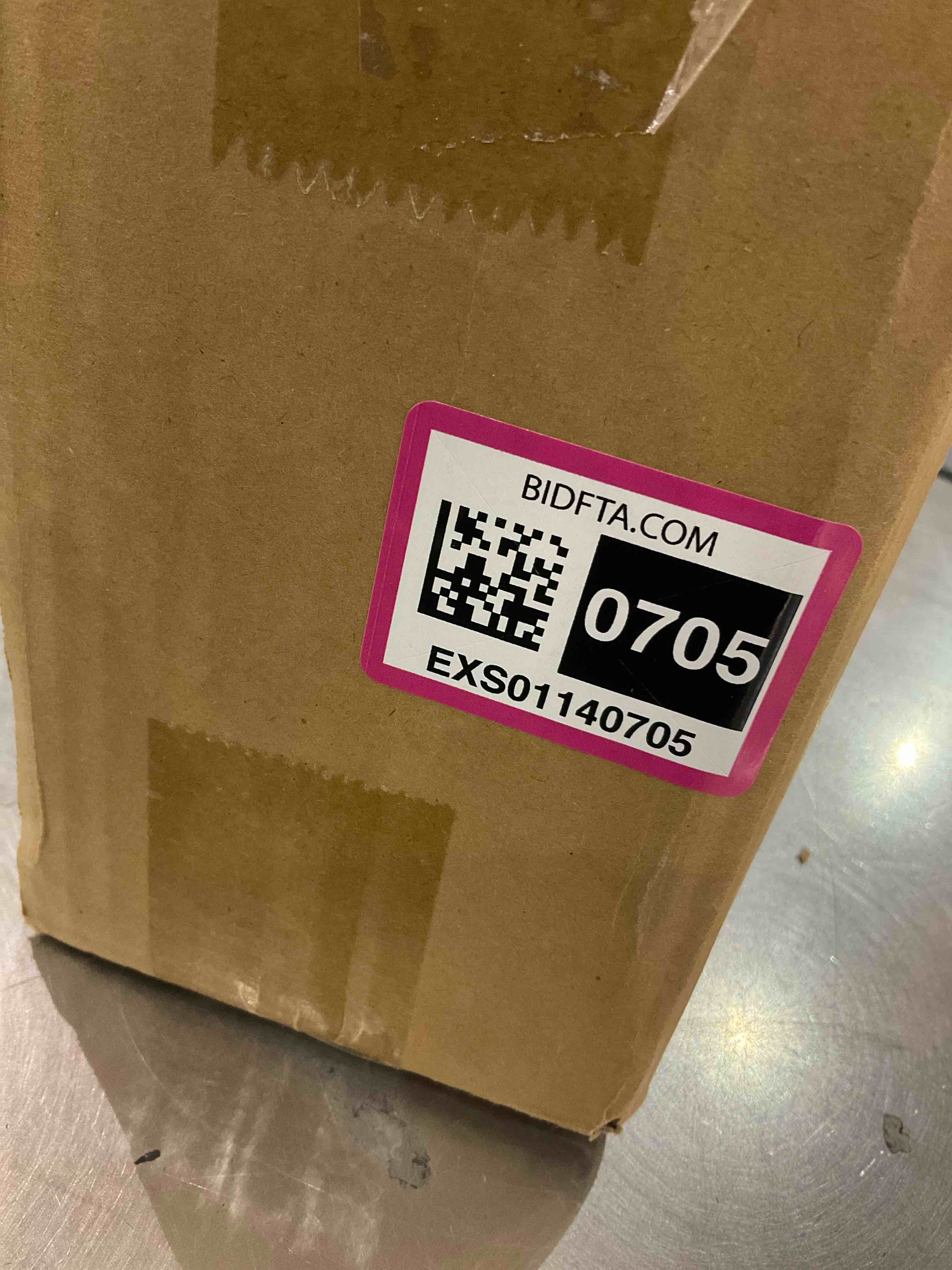 https://s3.amazonaws.com/lotting-images-prod/BargainHunt/EXS01140705_1708101307507.jpeg